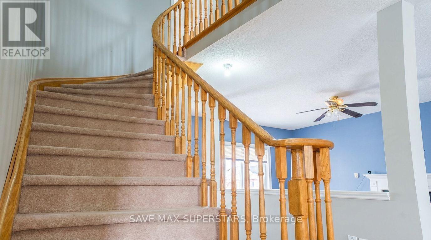 Upper - 8 Black Ash Trail, Barrie, Ontario  L4N 2S2 - Photo 15 - S12795078