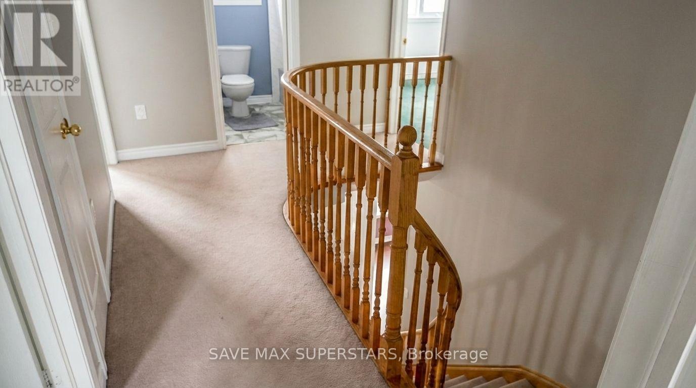 Upper - 8 Black Ash Trail, Barrie, Ontario  L4N 2S2 - Photo 16 - S12795078