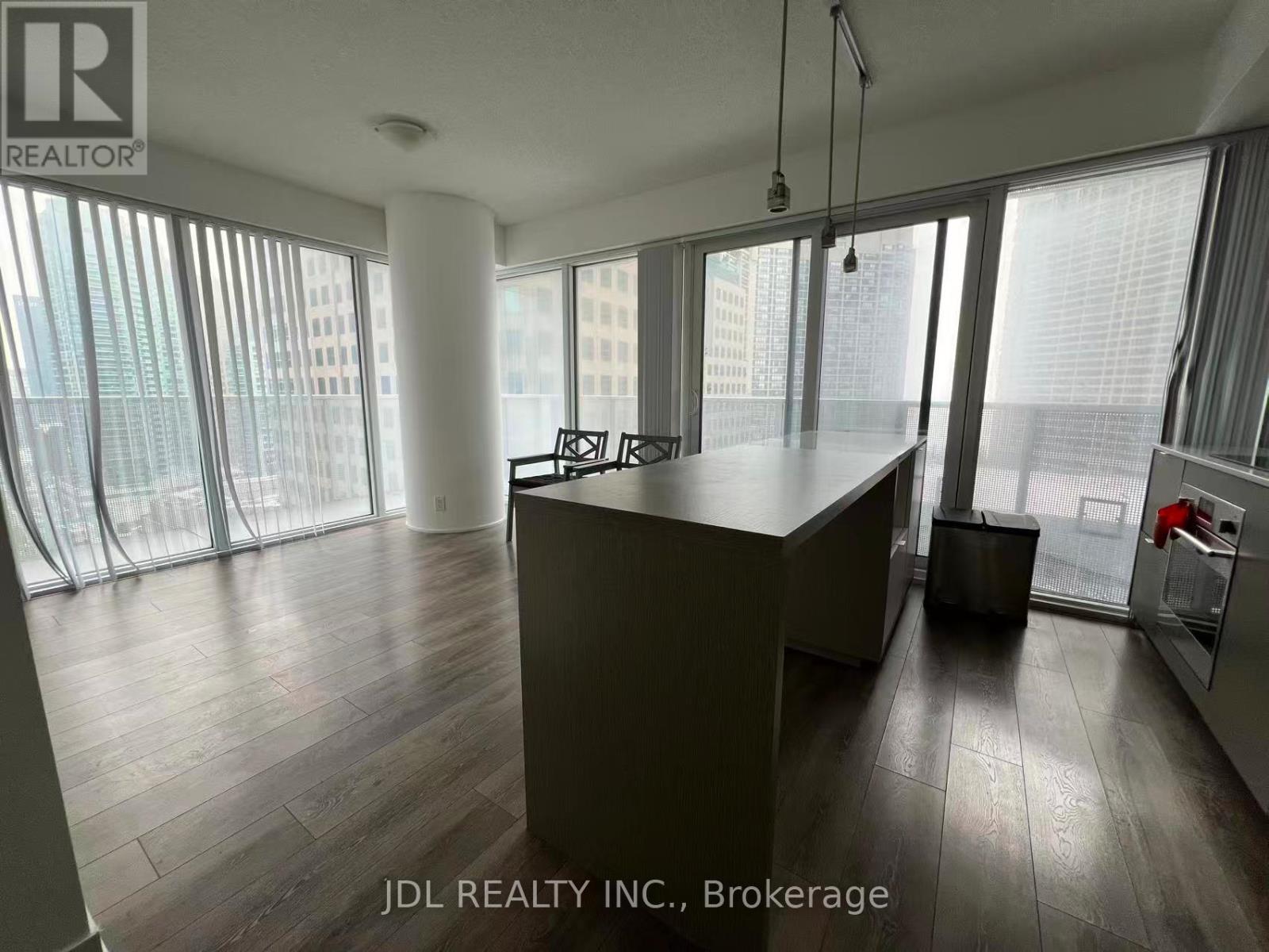 1407 - 88 Harbour Street N, Toronto, Ontario  M5J 0C3 - Photo 2 - C12796134