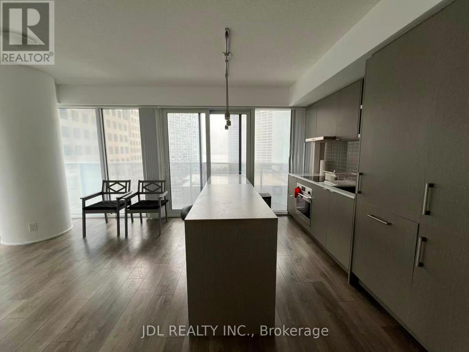 1407 - 88 Harbour Street N, Toronto, Ontario  M5J 0C3 - Photo 3 - C12796134