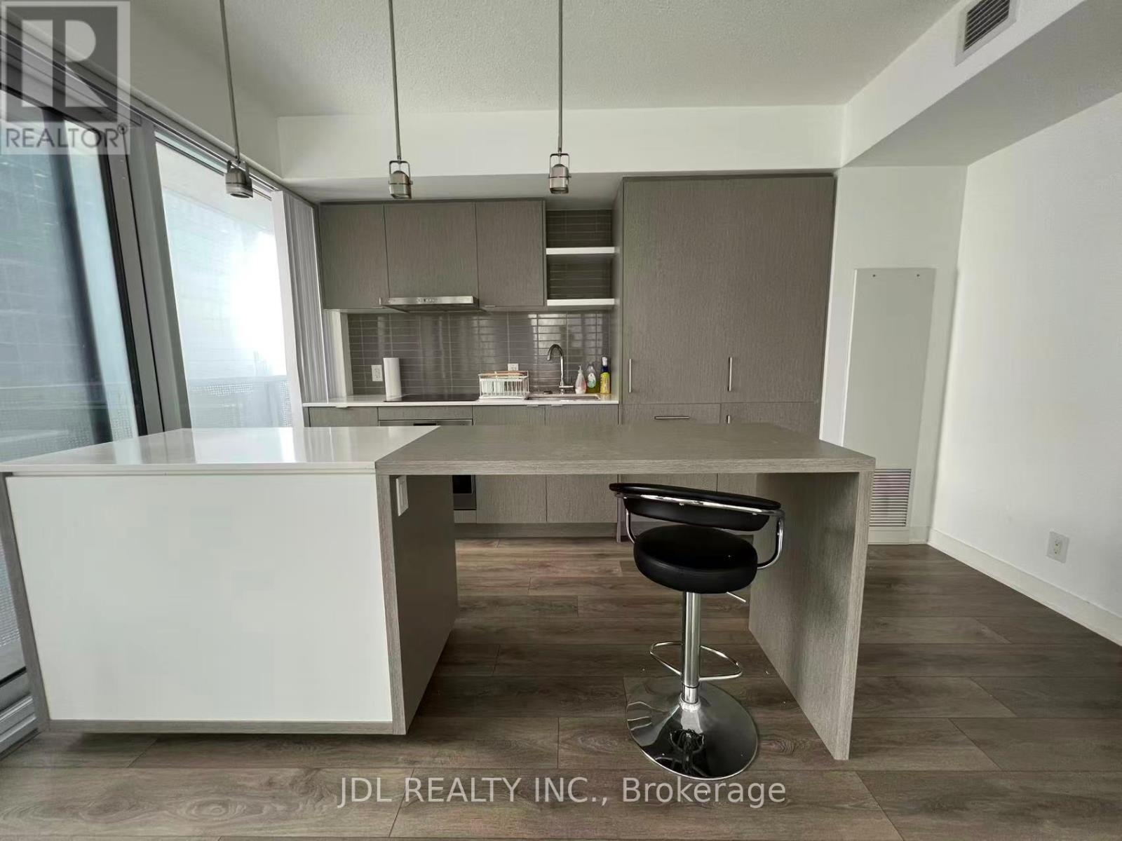 1407 - 88 Harbour Street N, Toronto, Ontario  M5J 0C3 - Photo 4 - C12796134