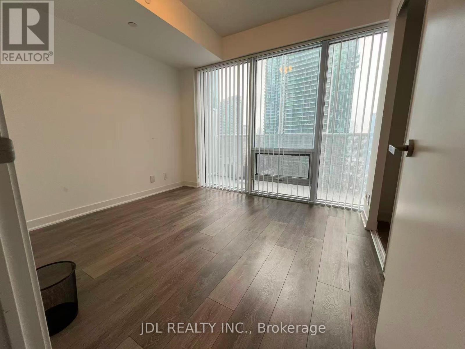1407 - 88 Harbour Street N, Toronto, Ontario  M5J 0C3 - Photo 6 - C12796134