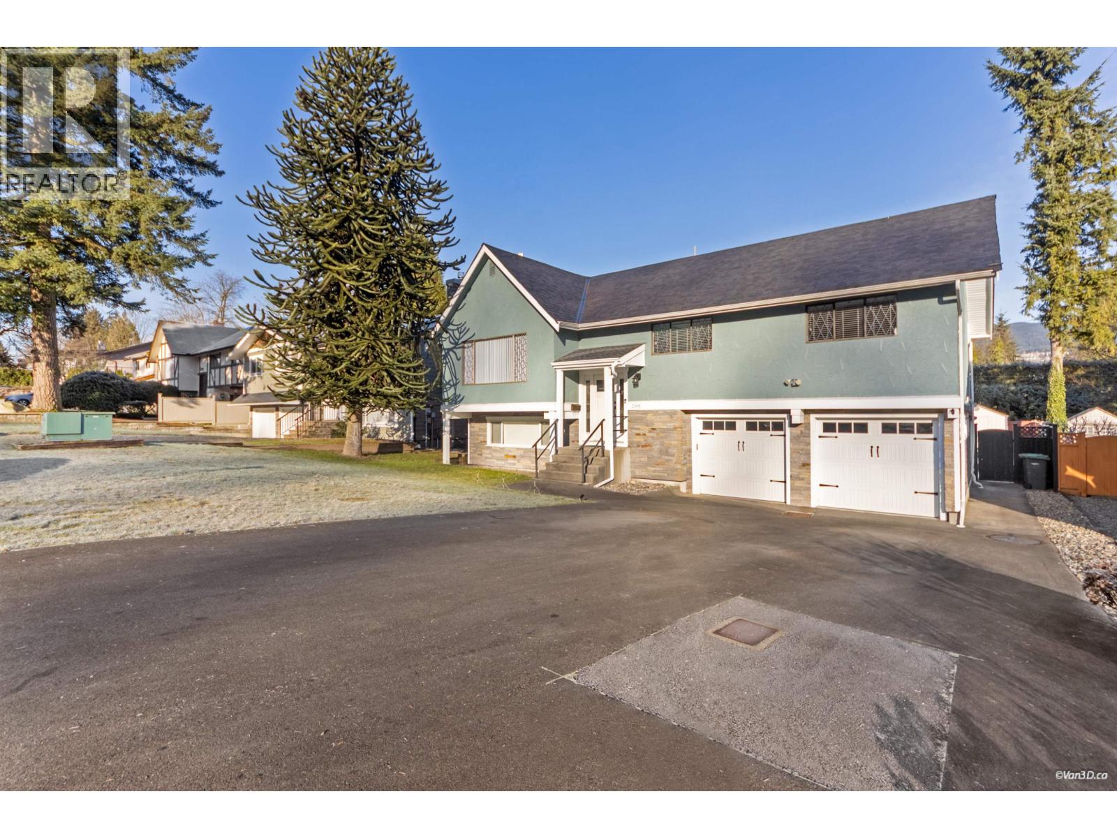 2591 Passage Drive, Coquitlam, British Columbia  V3H 3H3 - Photo 2 - R3090669