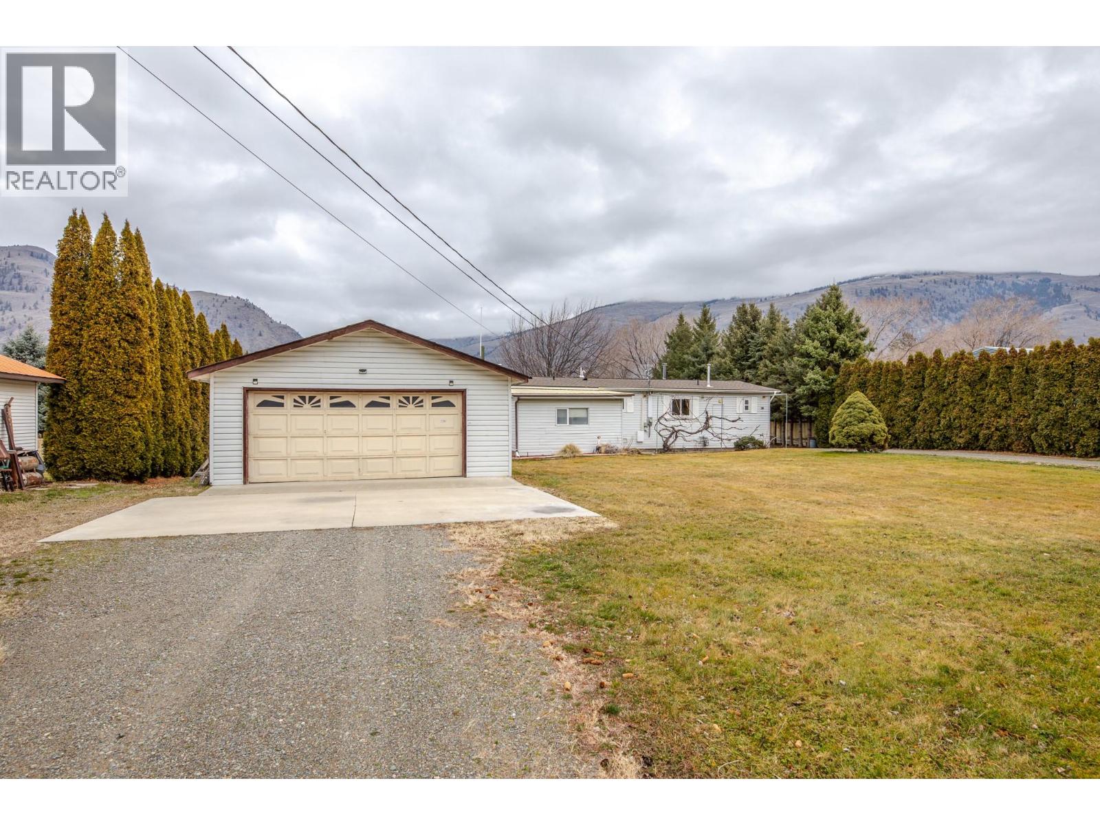 2096 Main Street, Cawston, British Columbia