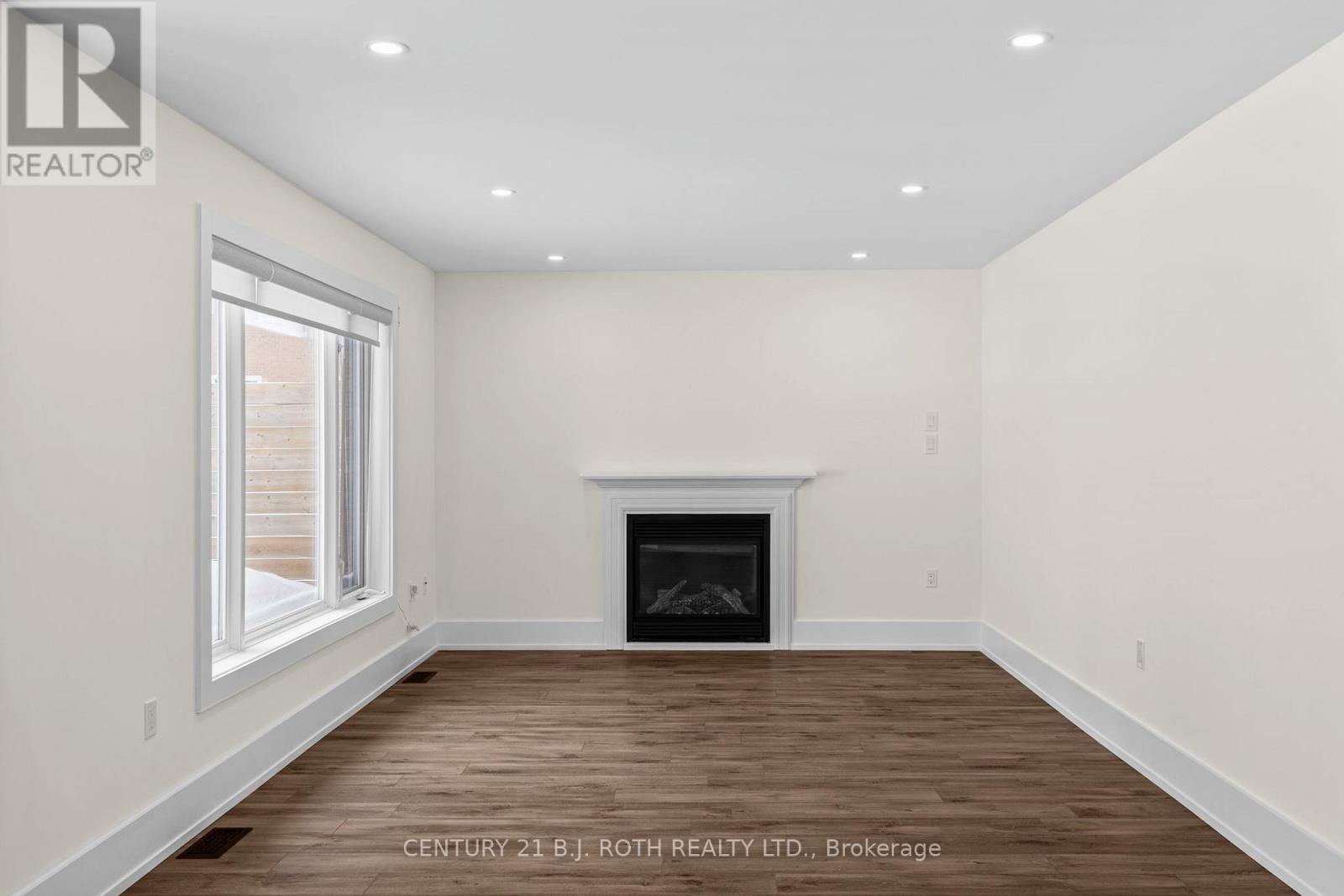 1348 Hawk Ridge Crescent, Severn, Ontario  L3V 6H4 - Photo 10 - S12796140