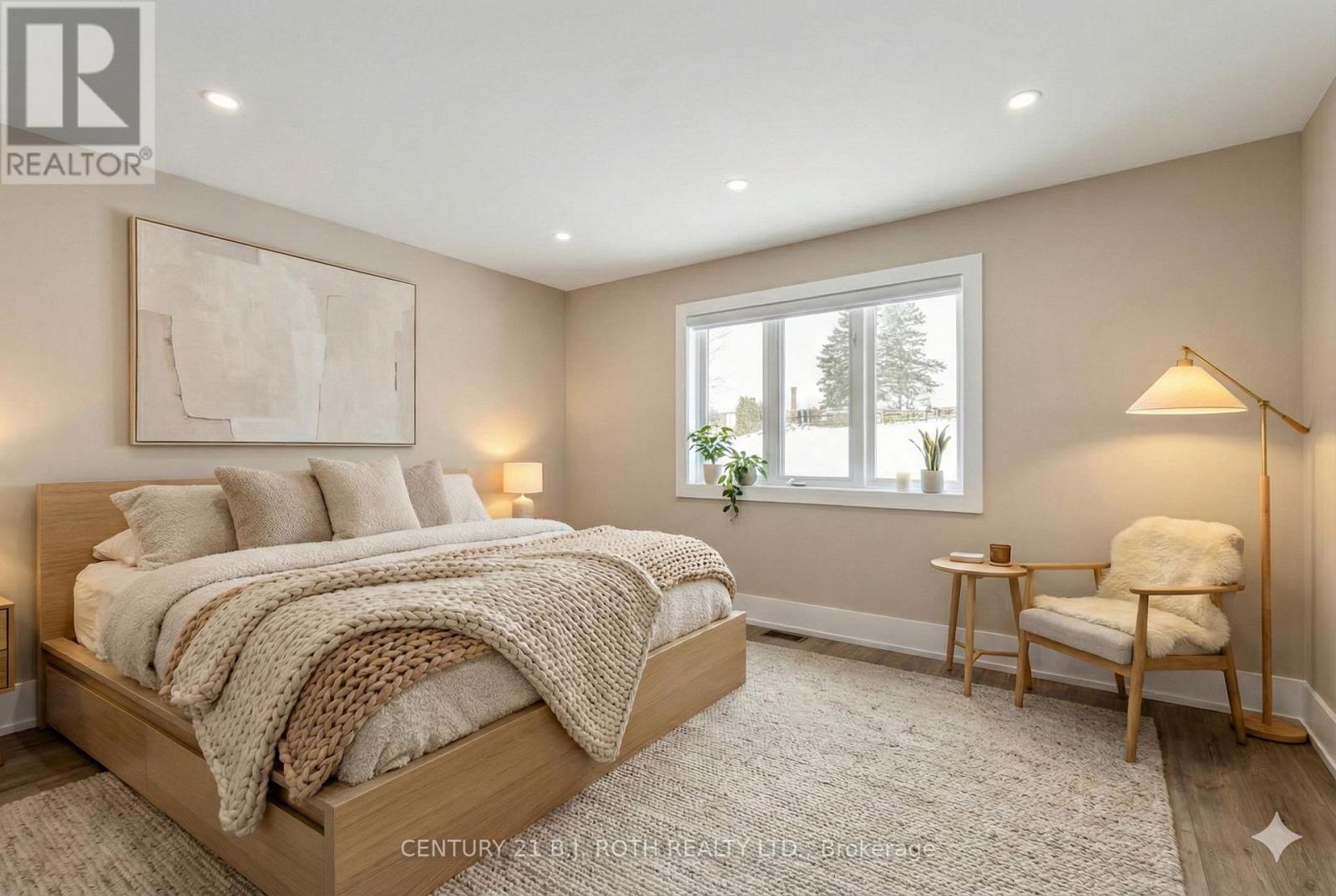 1348 Hawk Ridge Crescent, Severn, Ontario  L3V 6H4 - Photo 12 - S12796140