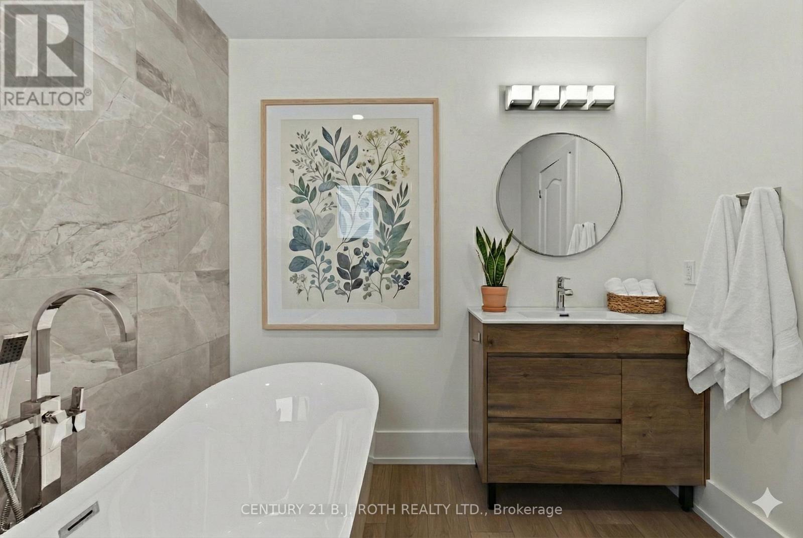 1348 Hawk Ridge Crescent, Severn, Ontario  L3V 6H4 - Photo 14 - S12796140