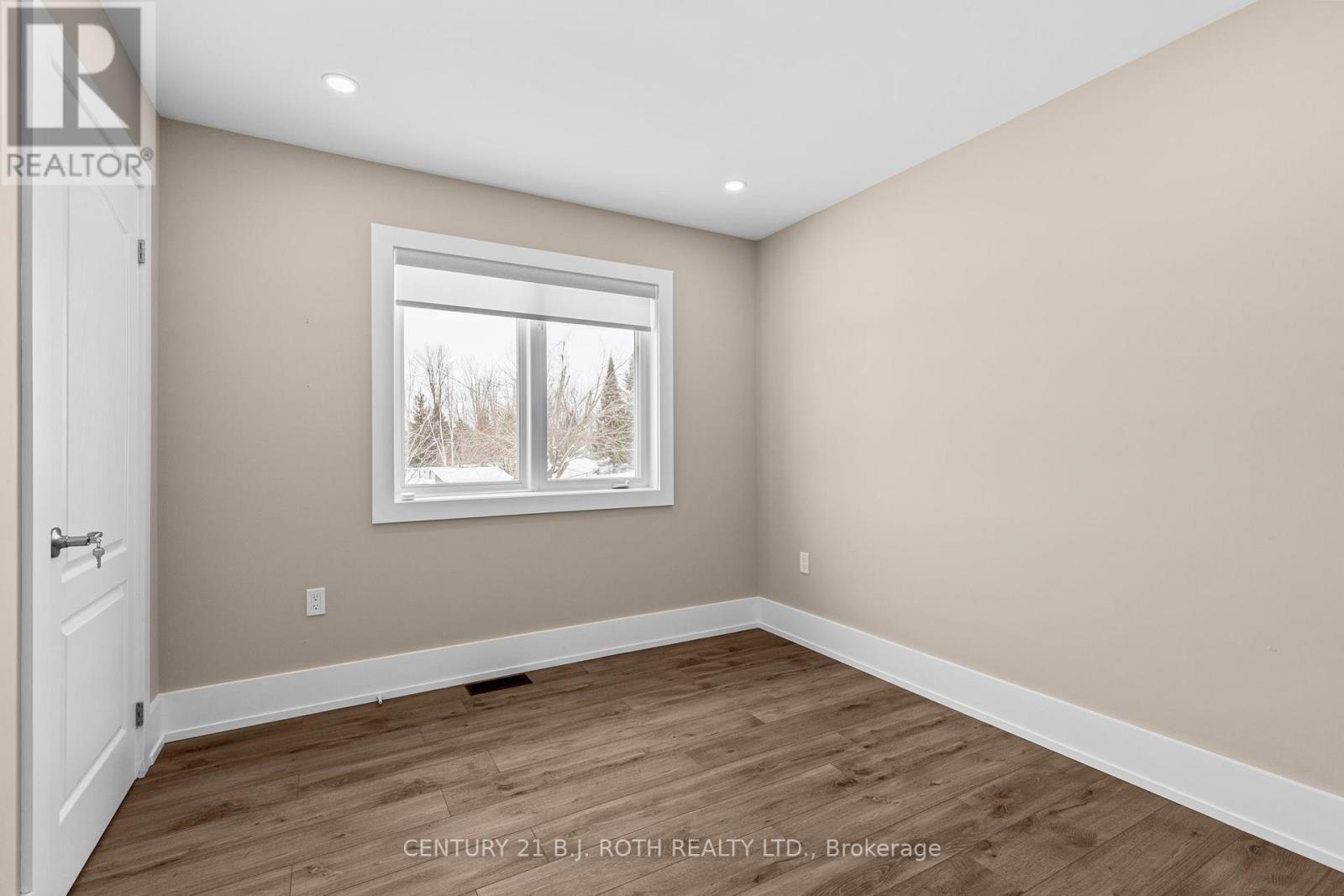 1348 Hawk Ridge Crescent, Severn, Ontario  L3V 6H4 - Photo 19 - S12796140