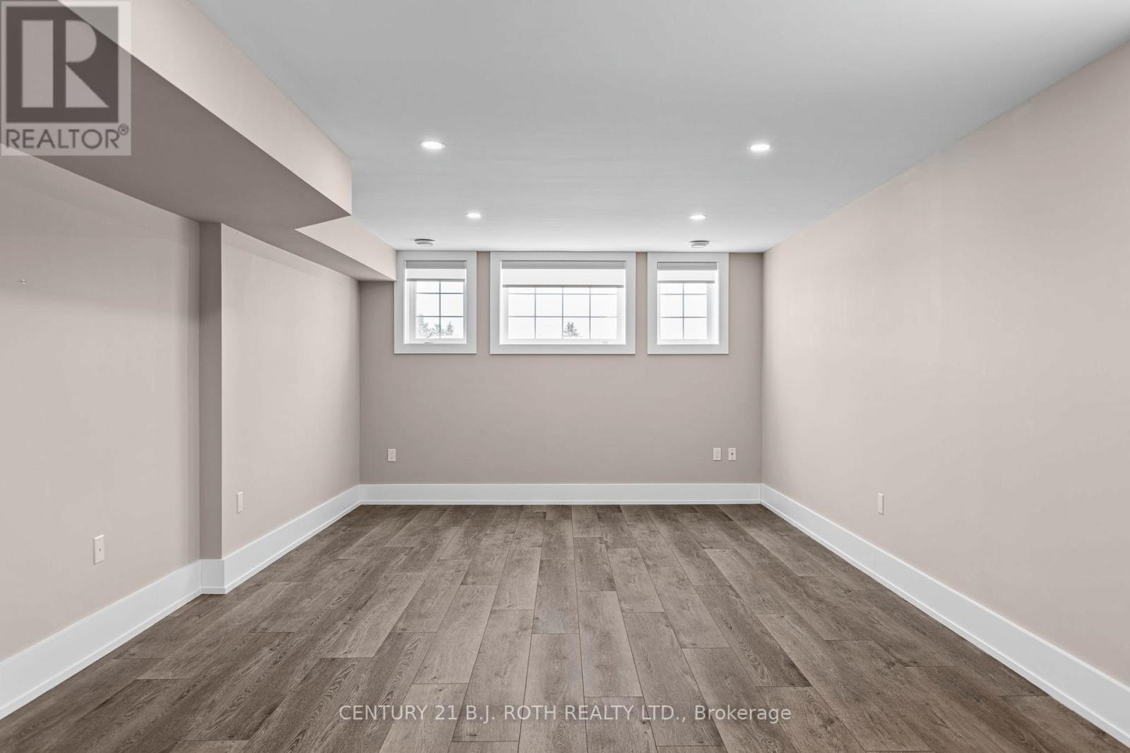 1348 Hawk Ridge Crescent, Severn, Ontario  L3V 6H4 - Photo 22 - S12796140