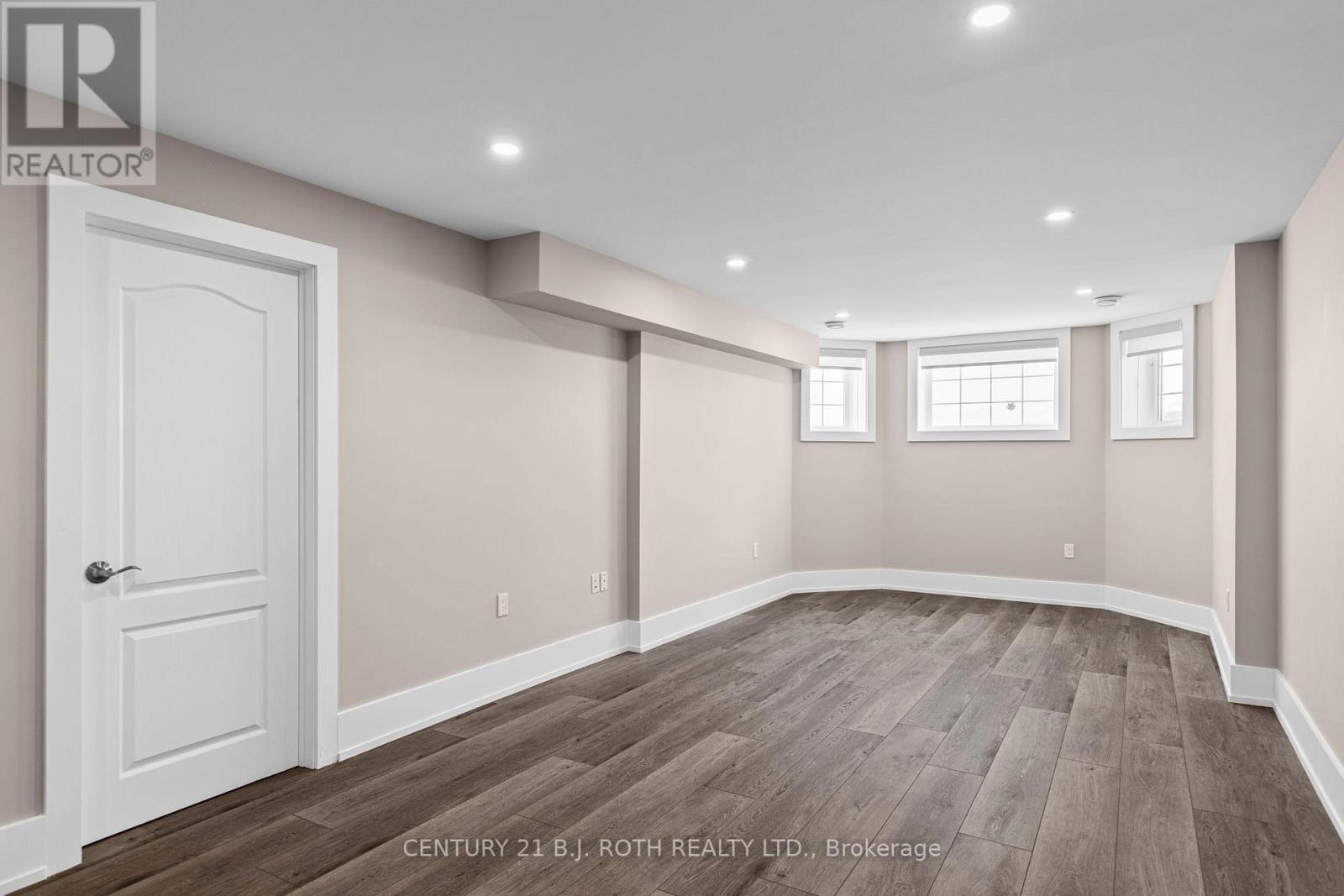 1348 Hawk Ridge Crescent, Severn, Ontario  L3V 6H4 - Photo 24 - S12796140