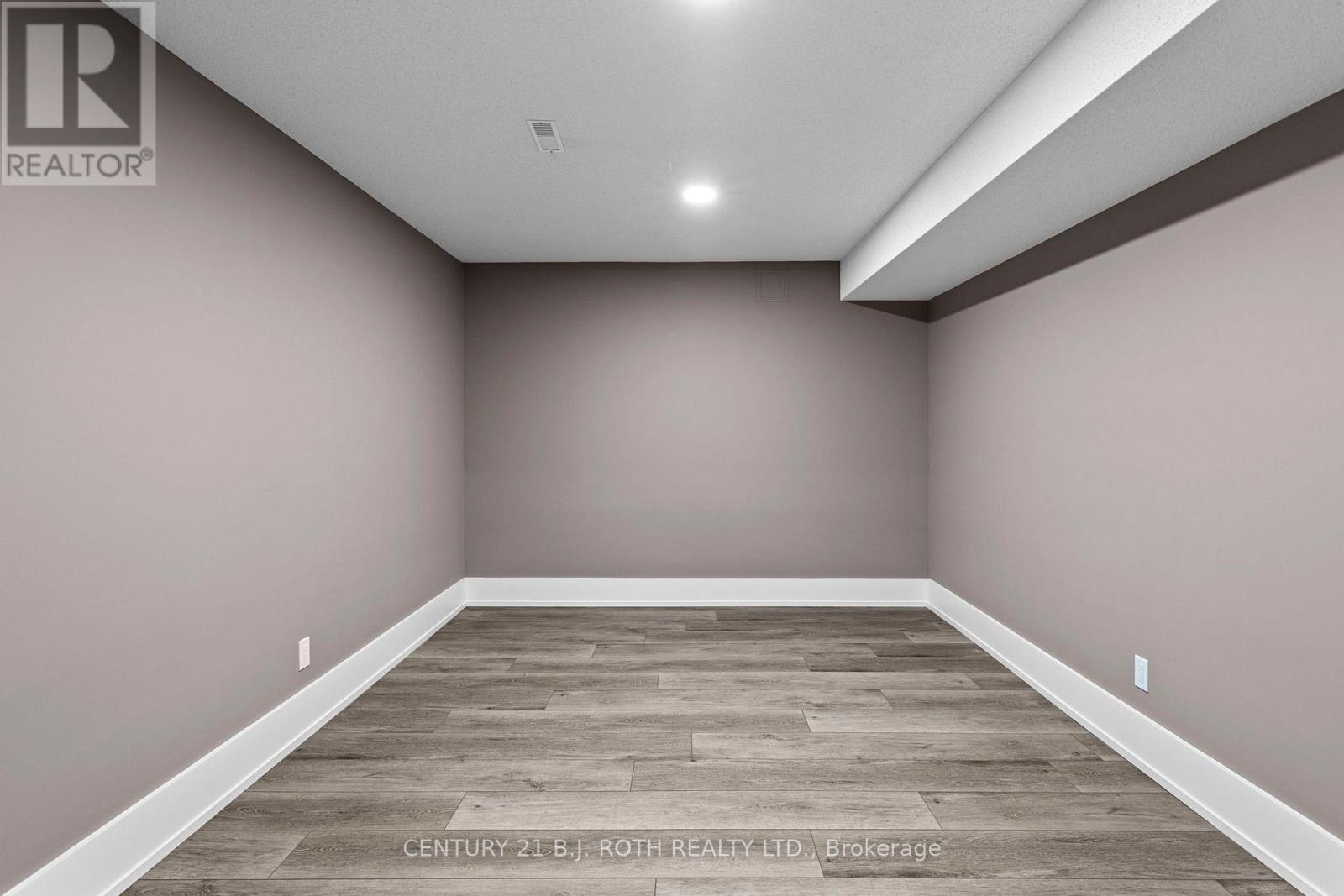 1348 Hawk Ridge Crescent, Severn, Ontario  L3V 6H4 - Photo 28 - S12796140