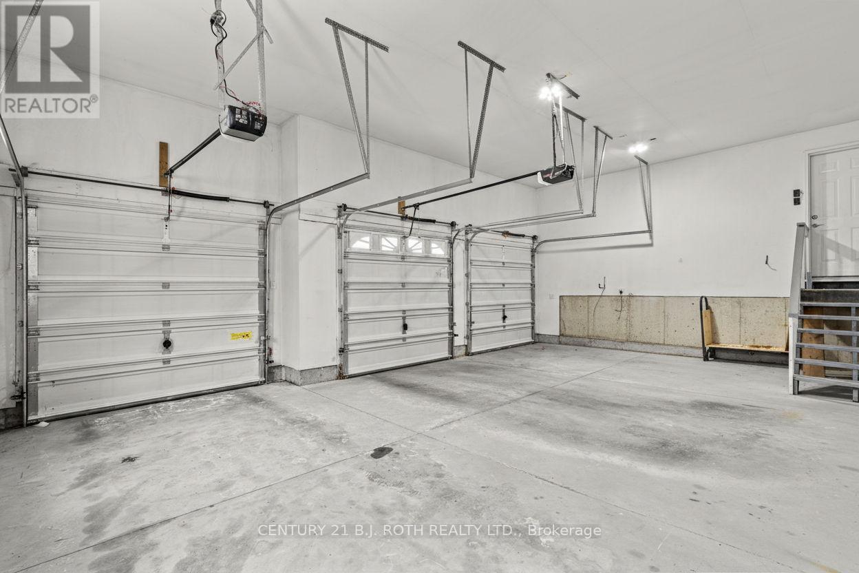 1348 Hawk Ridge Crescent, Severn, Ontario  L3V 6H4 - Photo 29 - S12796140