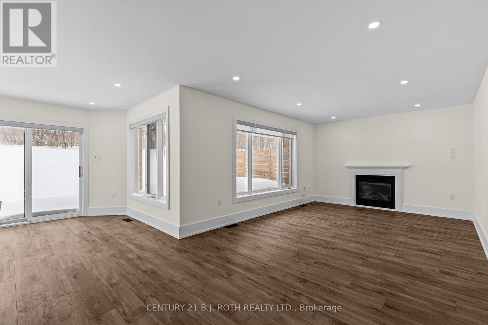 1348 Hawk Ridge Crescent, Severn, Ontario  L3V 6H4 - Photo 8 - S12796140