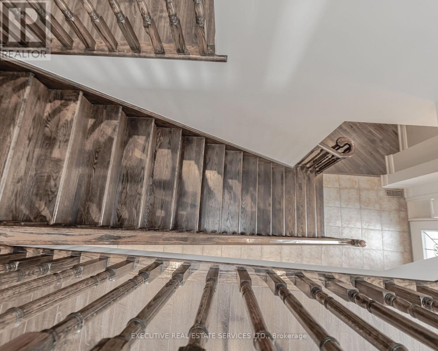 2 Nectarlane Avenue, Caledon, Ontario  L7C 3M8 - Photo 33 - W12796126