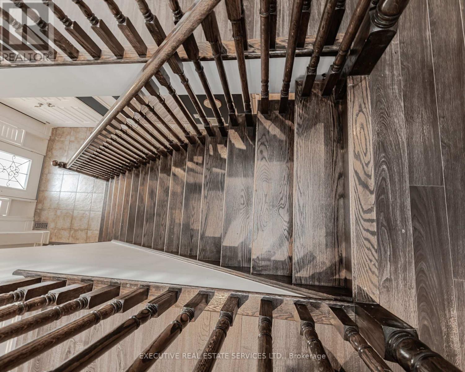 2 Nectarlane Avenue, Caledon, Ontario  L7C 3M8 - Photo 34 - W12796126