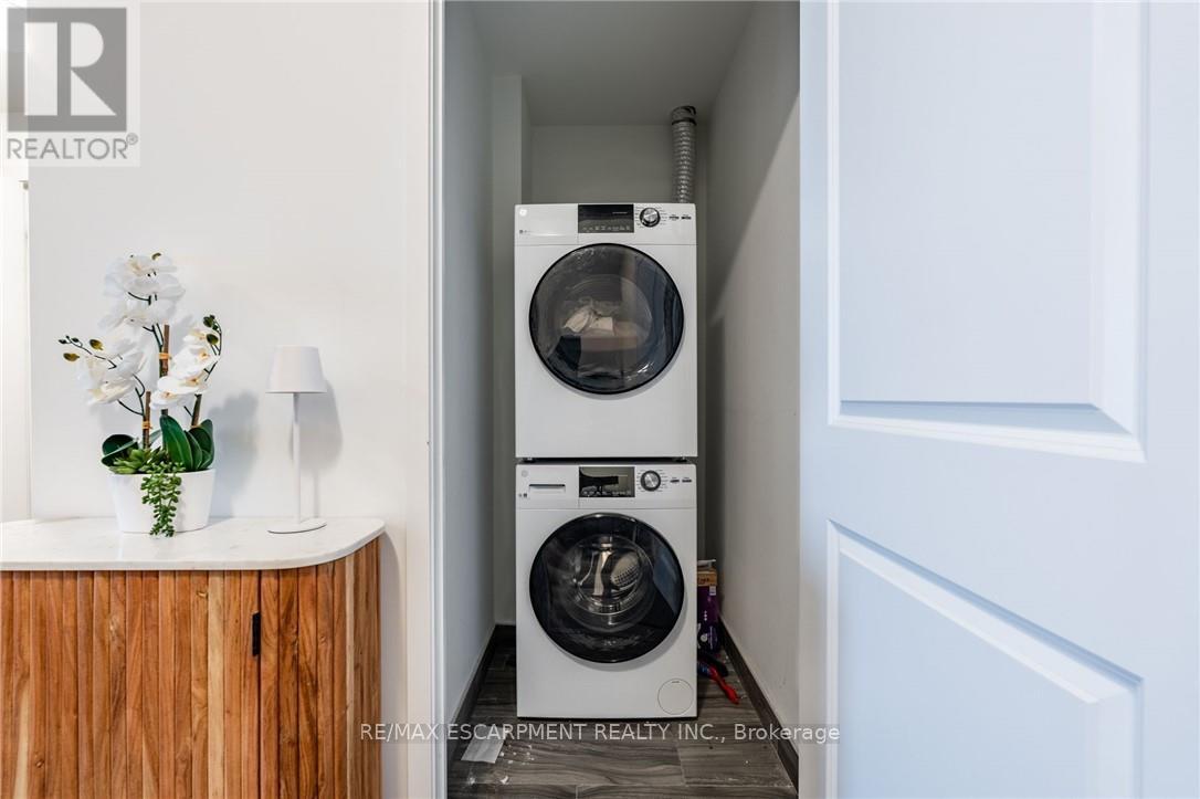 1305 - 2007 James Street, Burlington, Ontario  L7R 1H1 - Photo 12 - W12796146