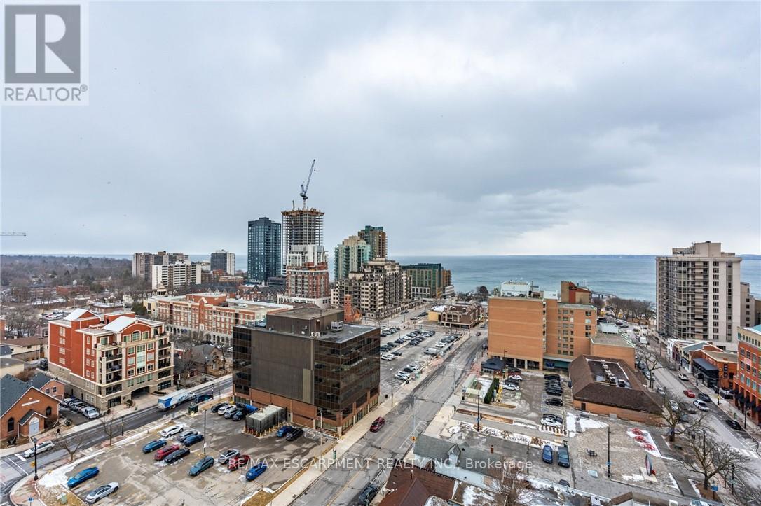 1305 - 2007 James Street, Burlington, Ontario  L7R 1H1 - Photo 32 - W12796146