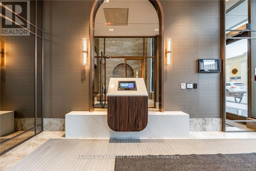 1305 - 2007 James Street, Burlington, Ontario  L7R 1H1 - Photo 5 - W12796146