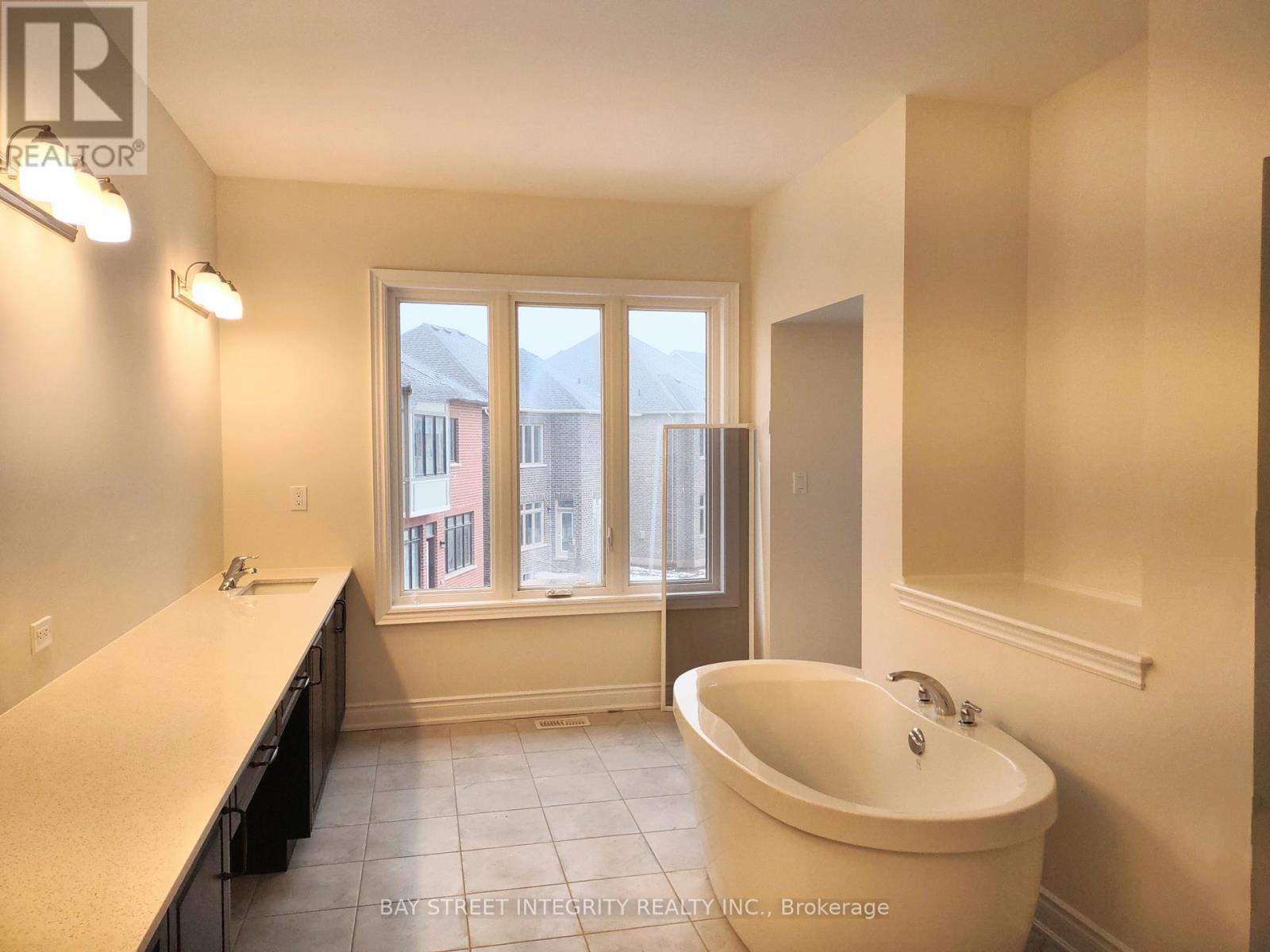 44 Settlers Road E, Oakville, Ontario  L6H 0Y8 - Photo 17 - W12791584