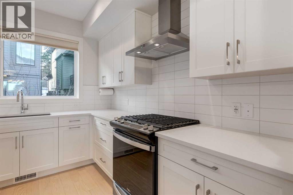 819 Shawnee Terrace Sw, Calgary, Alberta  T2Y 0T4 - Photo 5 - A2279331