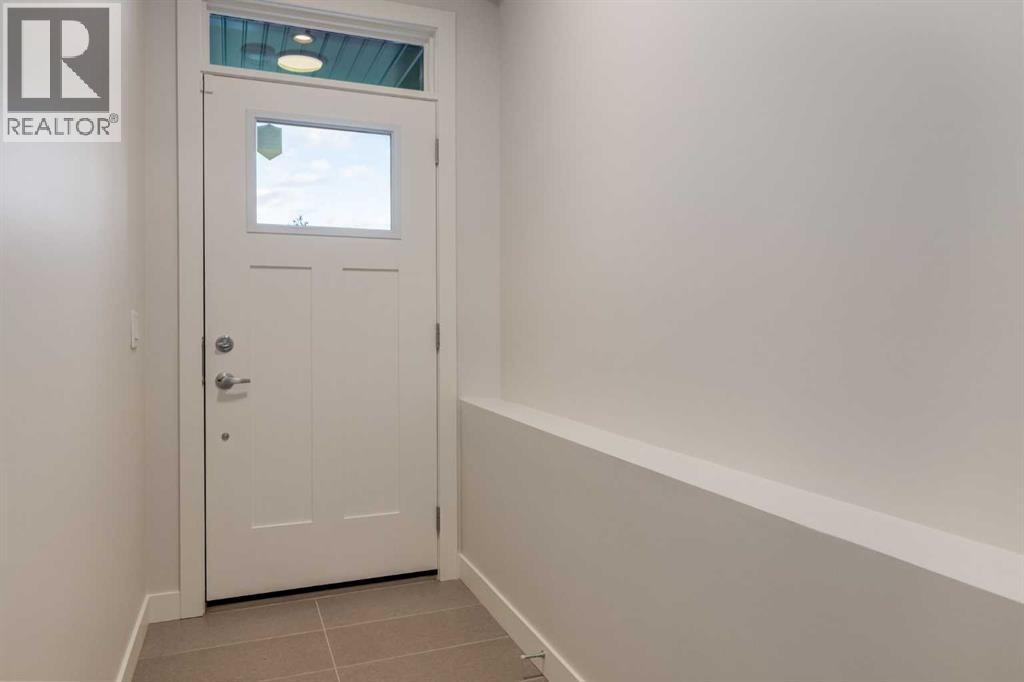 819 Shawnee Terrace Sw, Calgary, Alberta  T2Y 0T4 - Photo 29 - A2279331