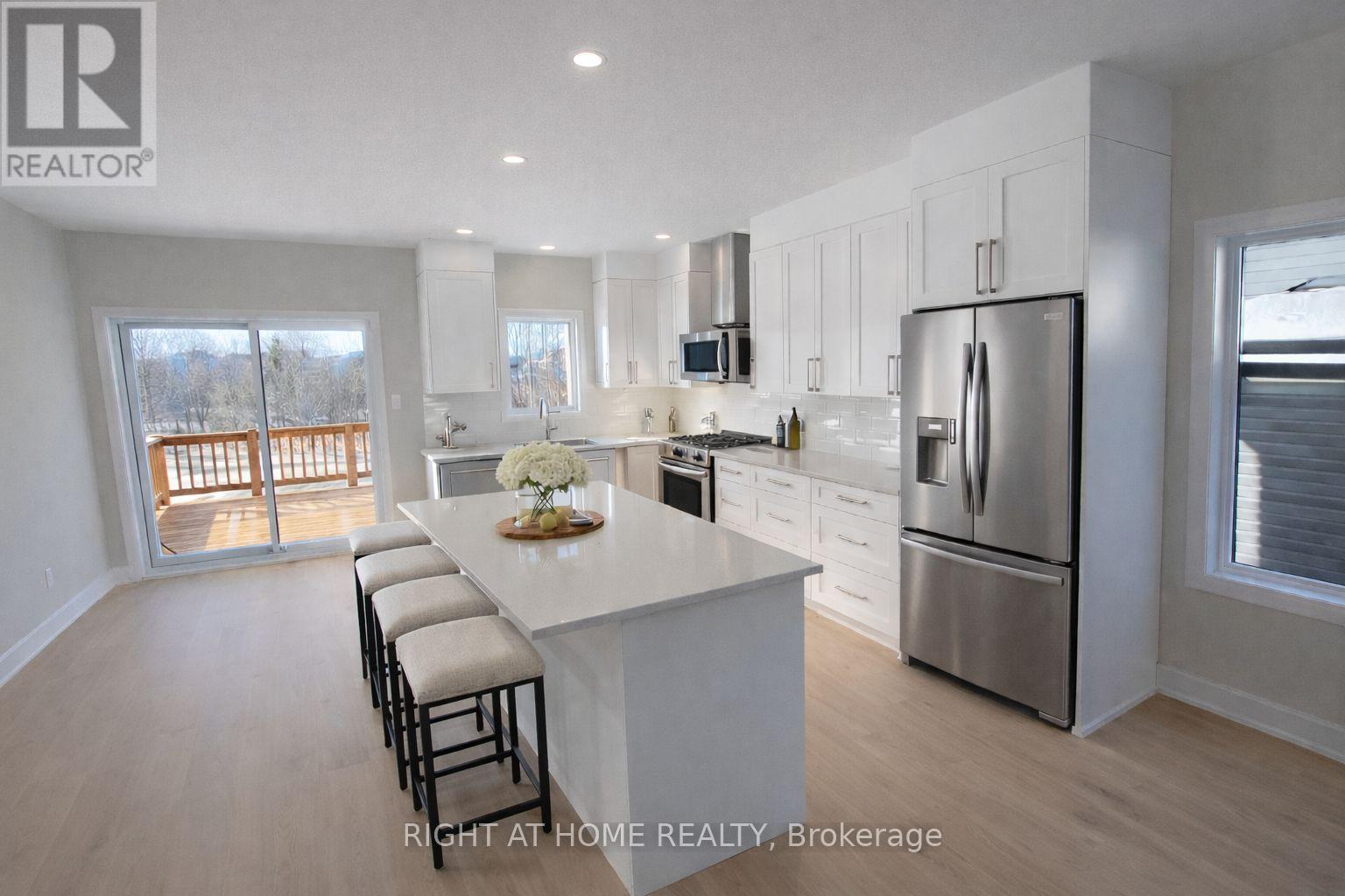 A - 922 Cologne Street, Russell, Ontario  K0A 1W0 - Photo 3 - X12796166