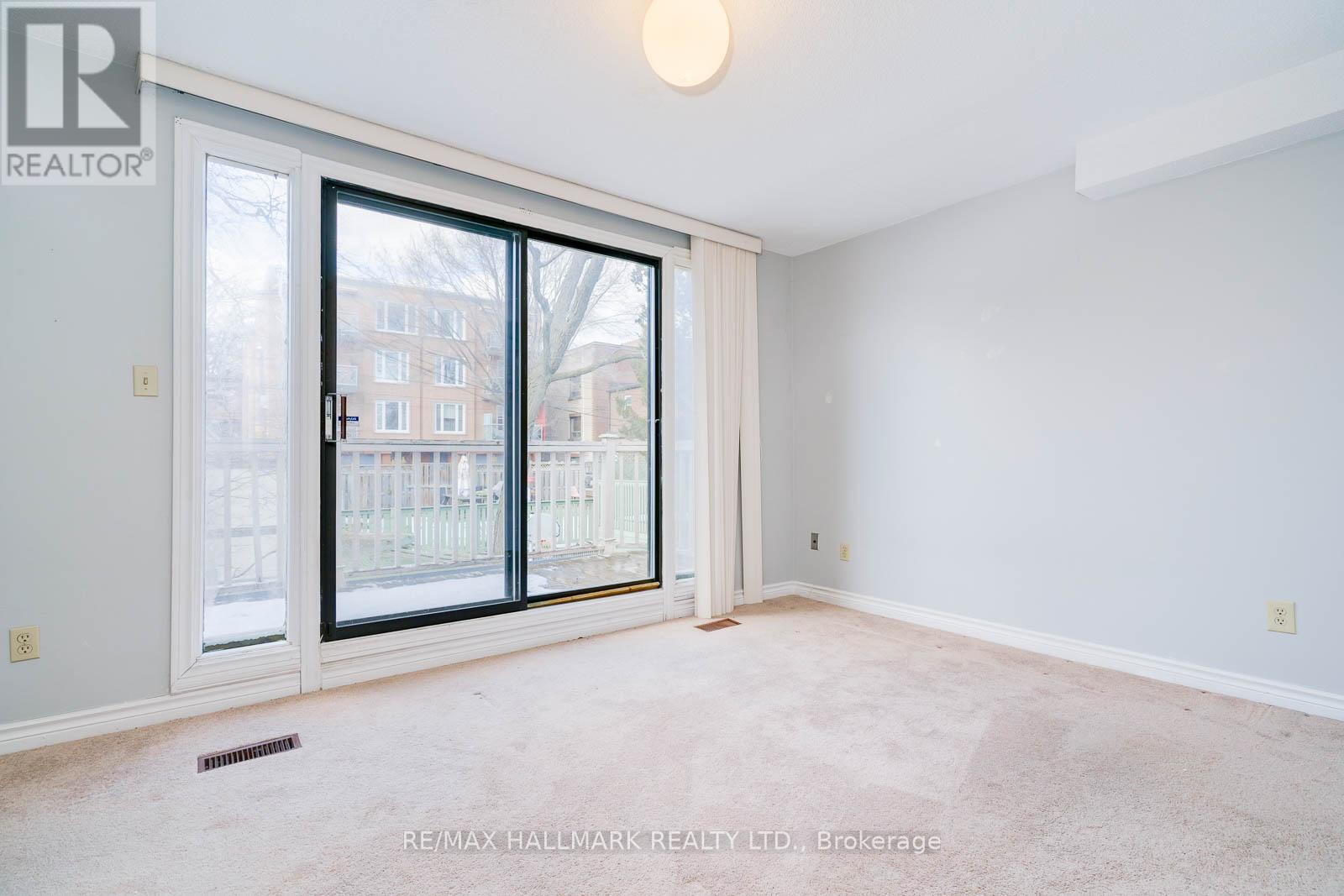 26 Hazel Avenue, Toronto, Ontario  M4E 1C5 - Photo 16 - E12796158