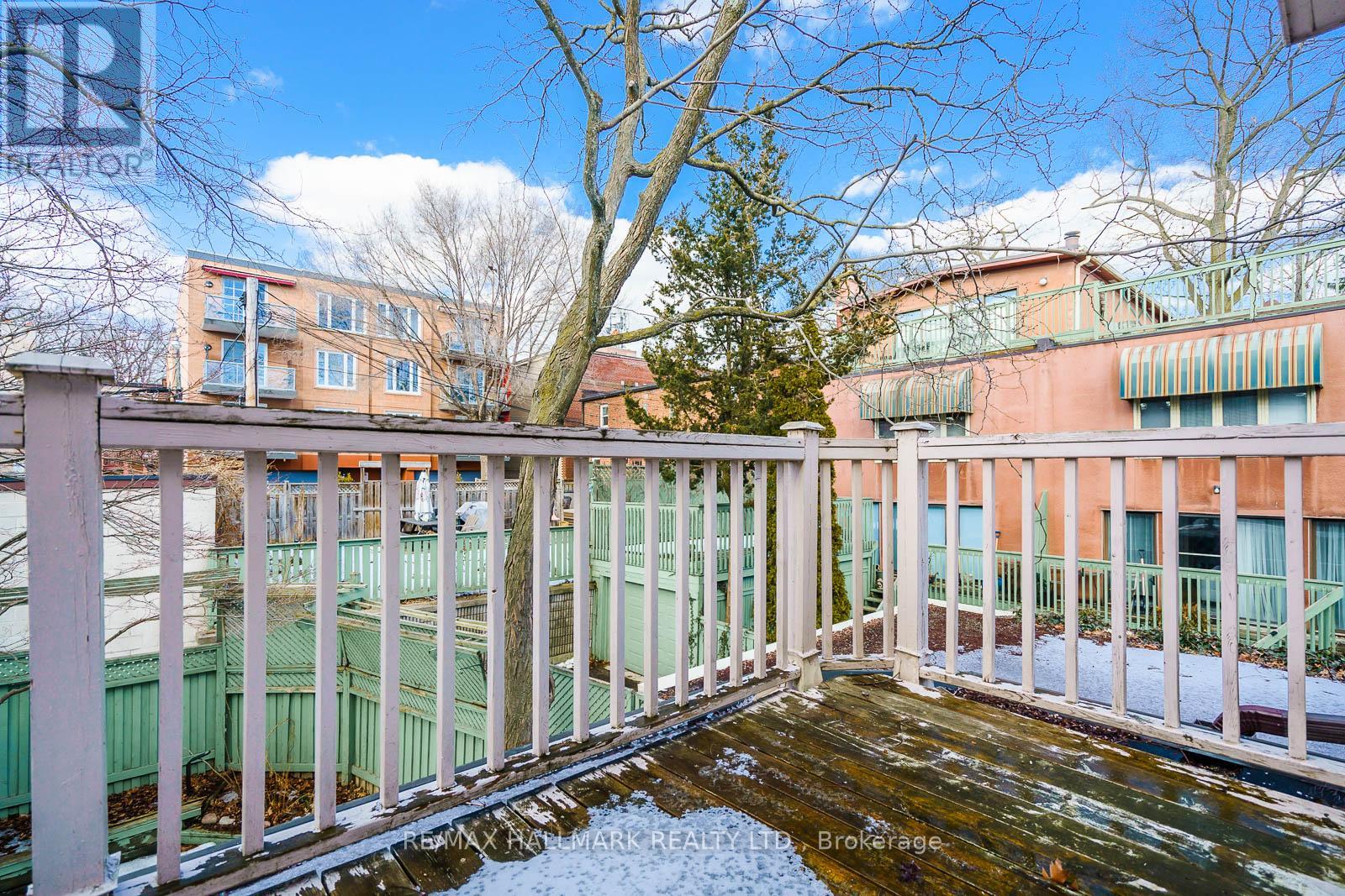 26 Hazel Avenue, Toronto, Ontario  M4E 1C5 - Photo 18 - E12796158