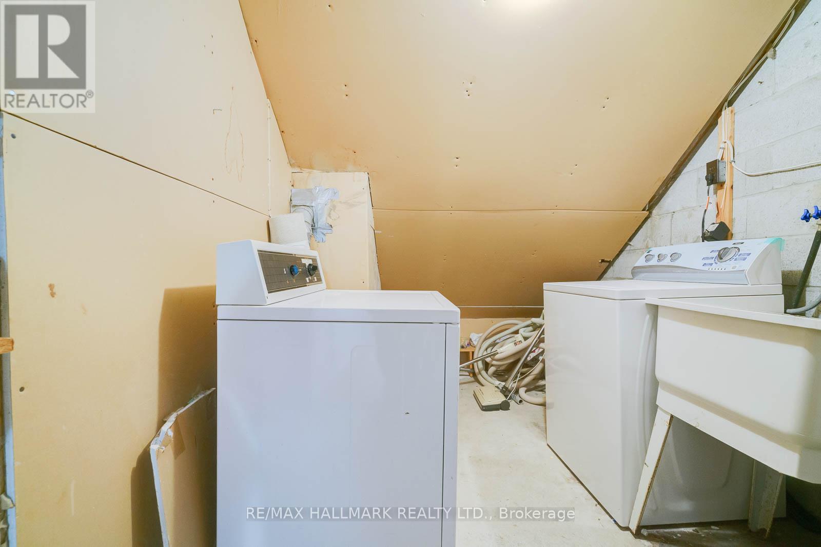 26 Hazel Avenue, Toronto, Ontario  M4E 1C5 - Photo 42 - E12796158