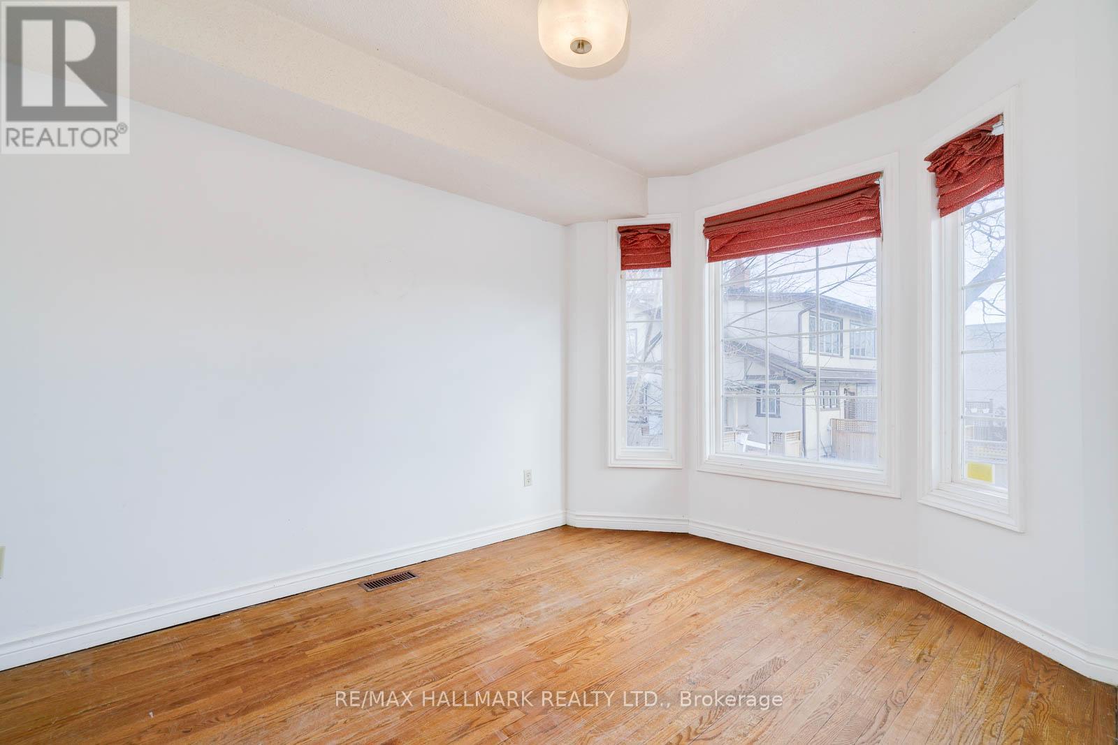 26 Hazel Avenue, Toronto, Ontario  M4E 1C5 - Photo 6 - E12796158