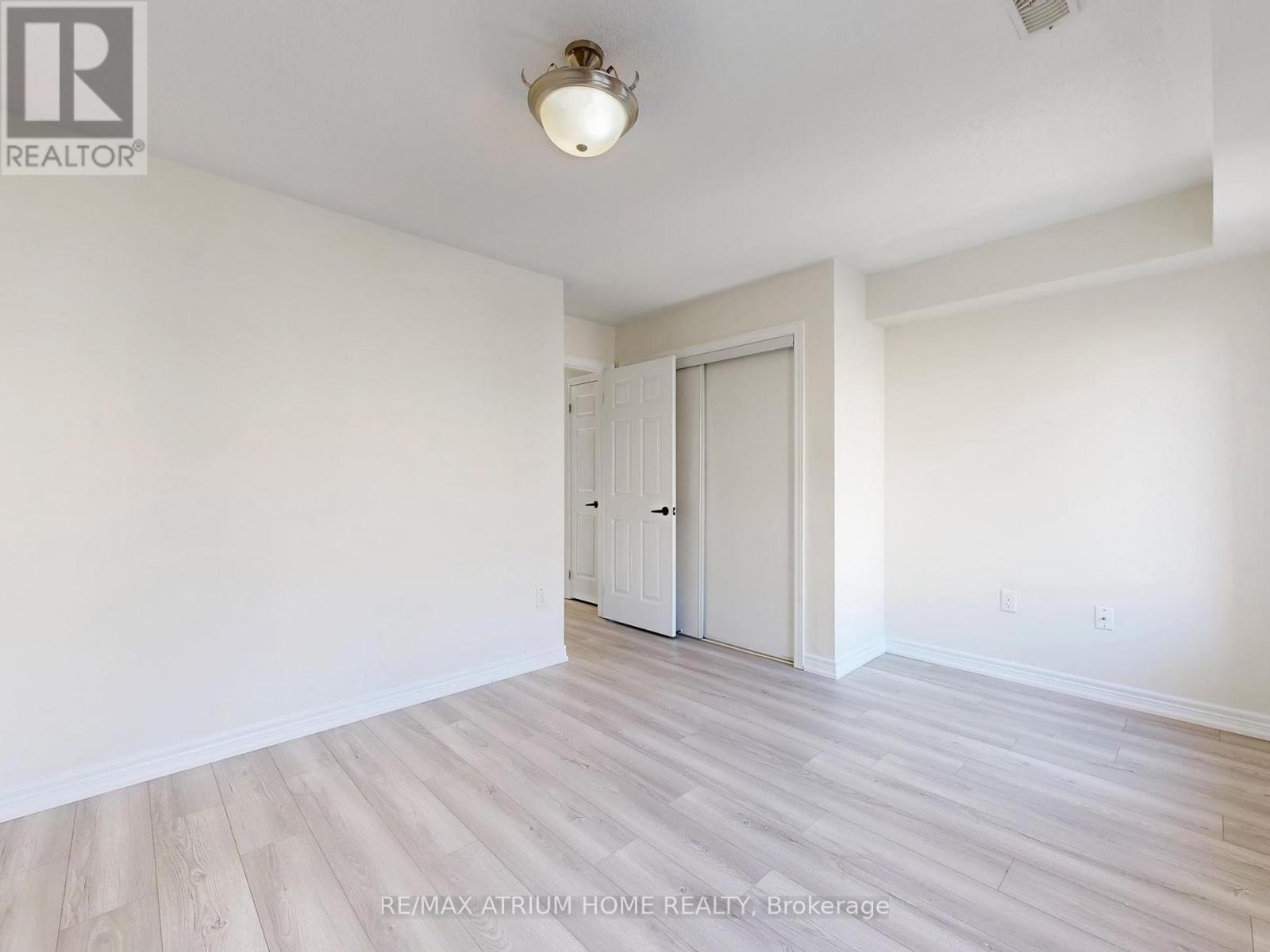 17 Kawneer Terrace, Toronto, Ontario  M1P 2X1 - Photo 19 - E12796190