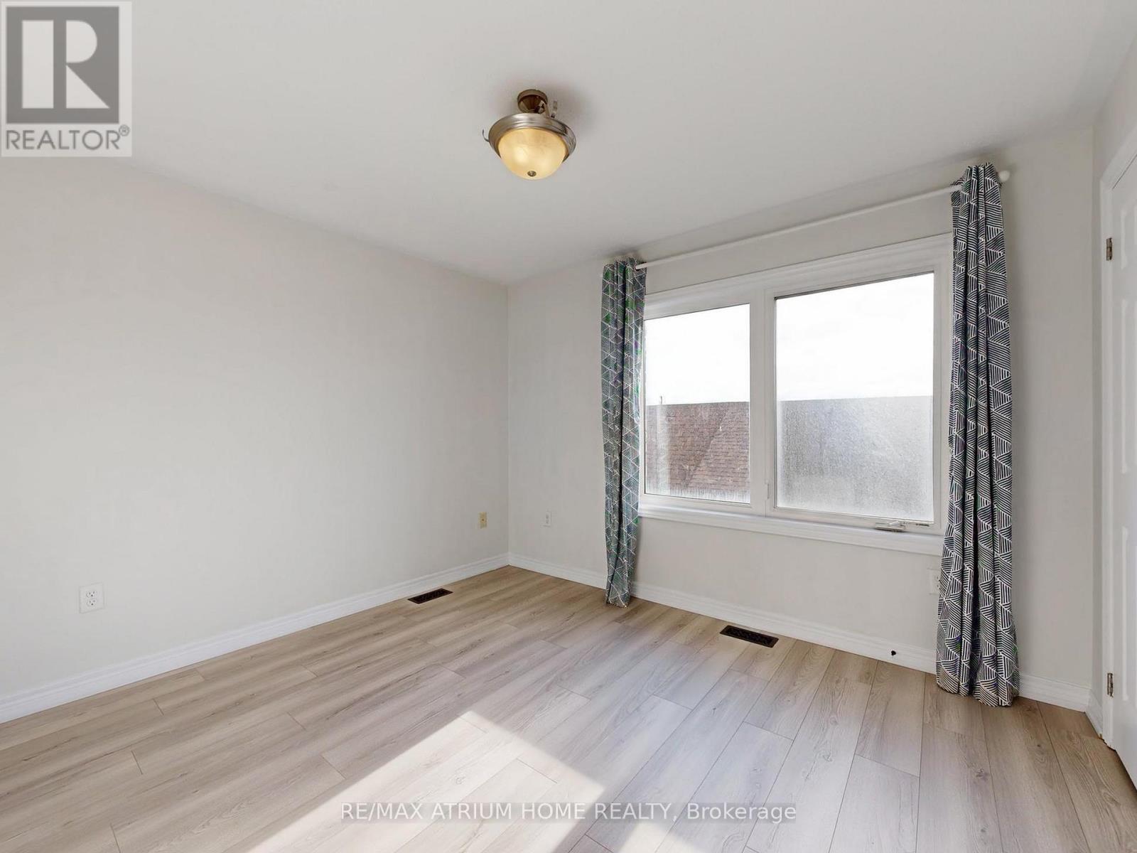 17 Kawneer Terrace, Toronto, Ontario  M1P 2X1 - Photo 20 - E12796190