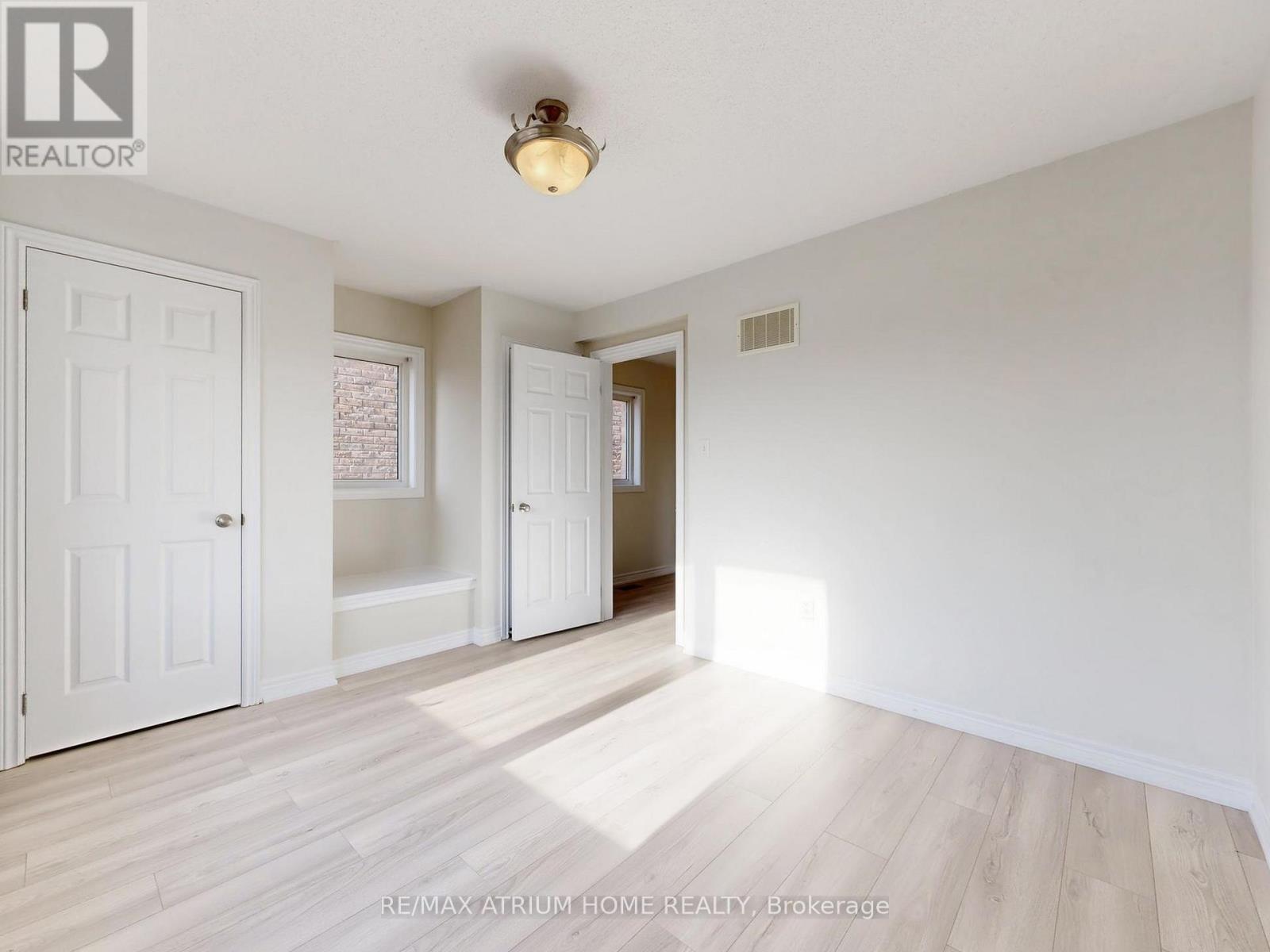 17 Kawneer Terrace, Toronto, Ontario  M1P 2X1 - Photo 24 - E12796190