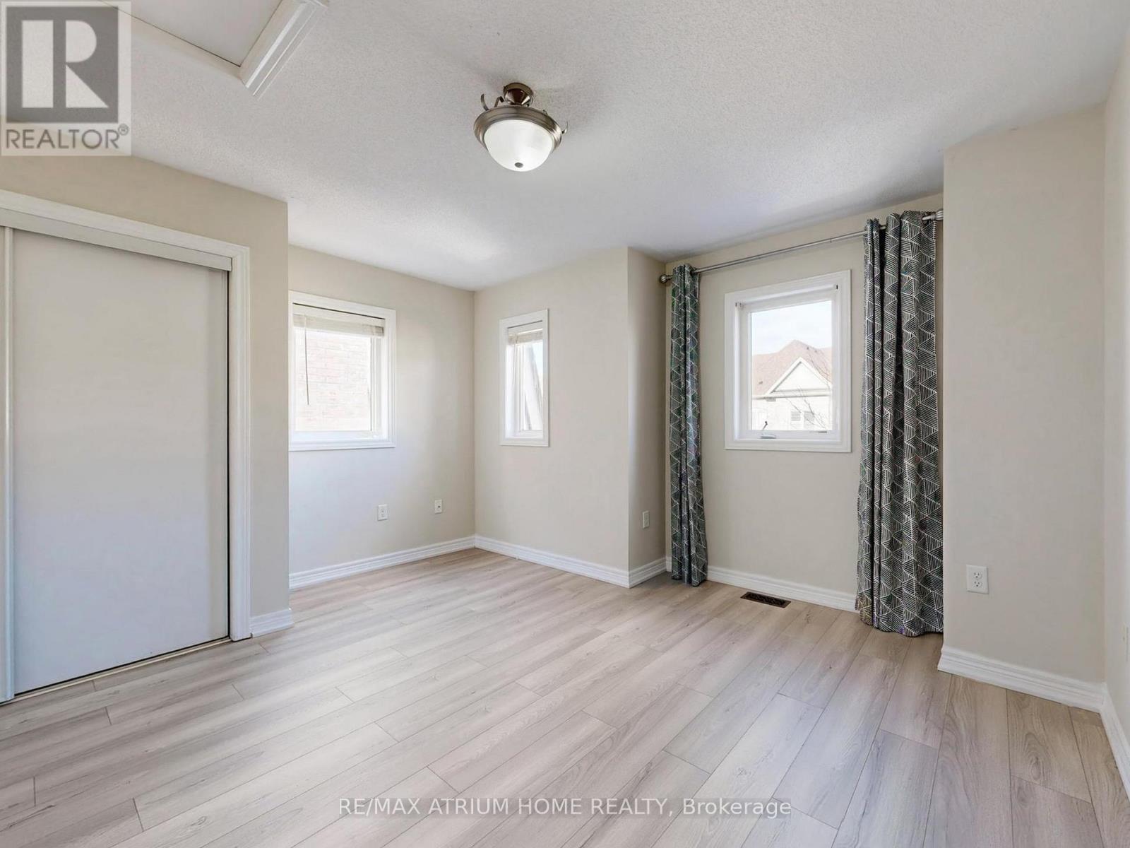 17 Kawneer Terrace, Toronto, Ontario  M1P 2X1 - Photo 32 - E12796190
