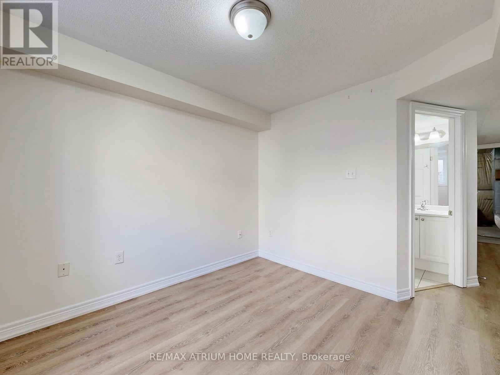 17 Kawneer Terrace, Toronto, Ontario  M1P 2X1 - Photo 40 - E12796190