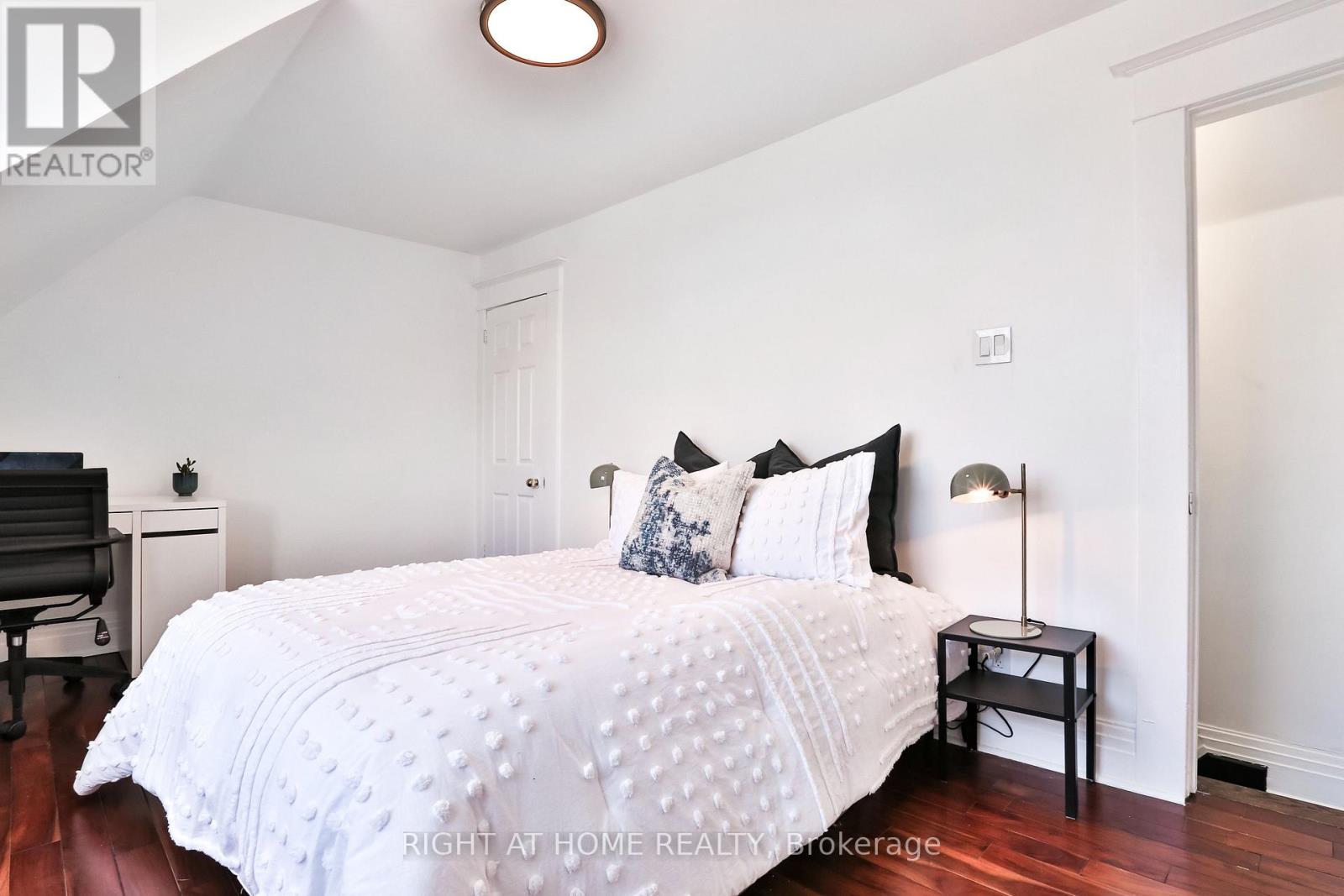 1365 Lansdowne Avenue, Toronto, Ontario  M6H 3Z9 - Photo 15 - W12794630