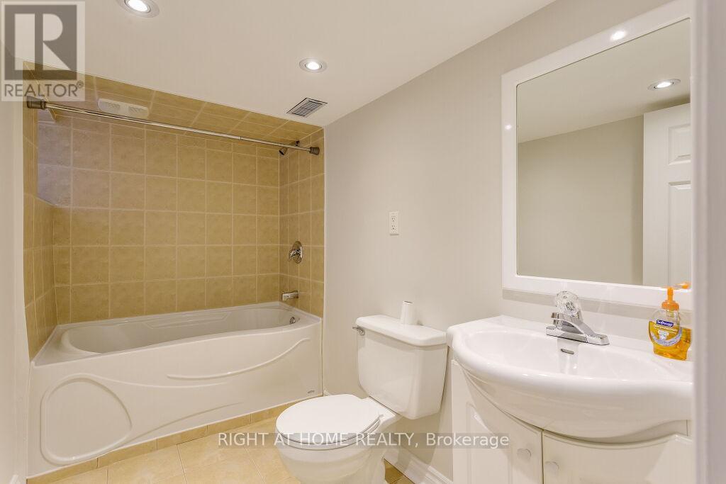 1365 Lansdowne Avenue, Toronto, Ontario  M6H 3Z9 - Photo 44 - W12794630