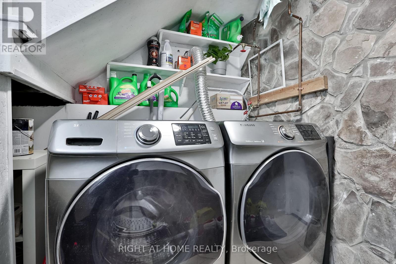 1365 Lansdowne Avenue, Toronto, Ontario  M6H 3Z9 - Photo 45 - W12794630