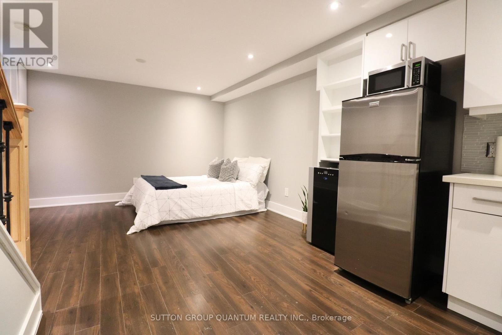 Bsmt Sd - 35 Cloverdale Road, Toronto, Ontario  M6N 3L6 - Photo 6 - W12796172