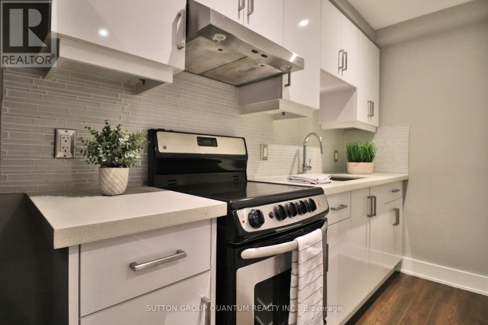 Bsmt Sd - 35 Cloverdale Road, Toronto, Ontario  M6N 3L6 - Photo 9 - W12796172