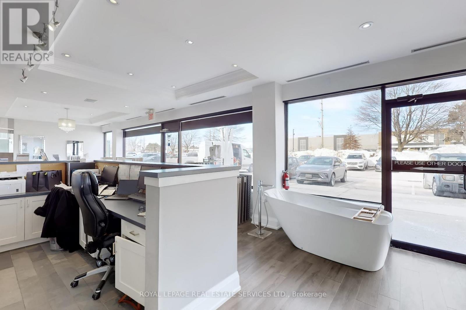 18 - 3350 Fairview Street, Burlington (Roseland), Ontario  L7N 3L5 - Photo 7 - W12796176