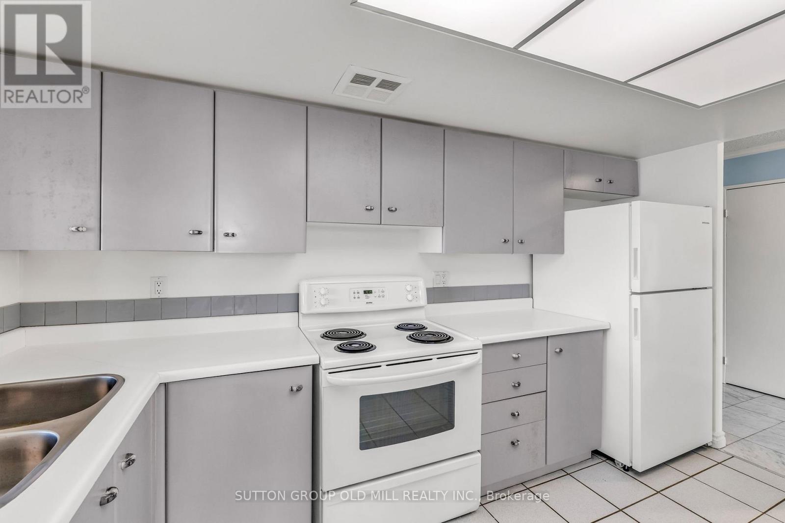 2002 - 1320 Islington Avenue, Toronto, Ontario  M9A 5C6 - Photo 13 - W12796182