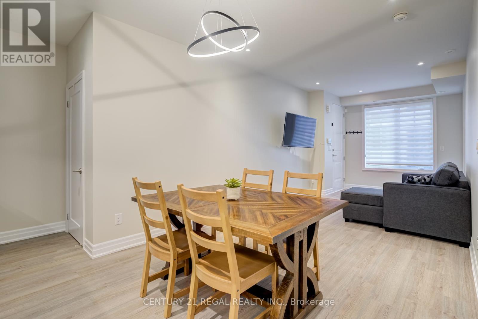 512 - 657 Cricklewood Drive, Mississauga, Ontario  L5G 0B8 - Photo 13 - W12796200