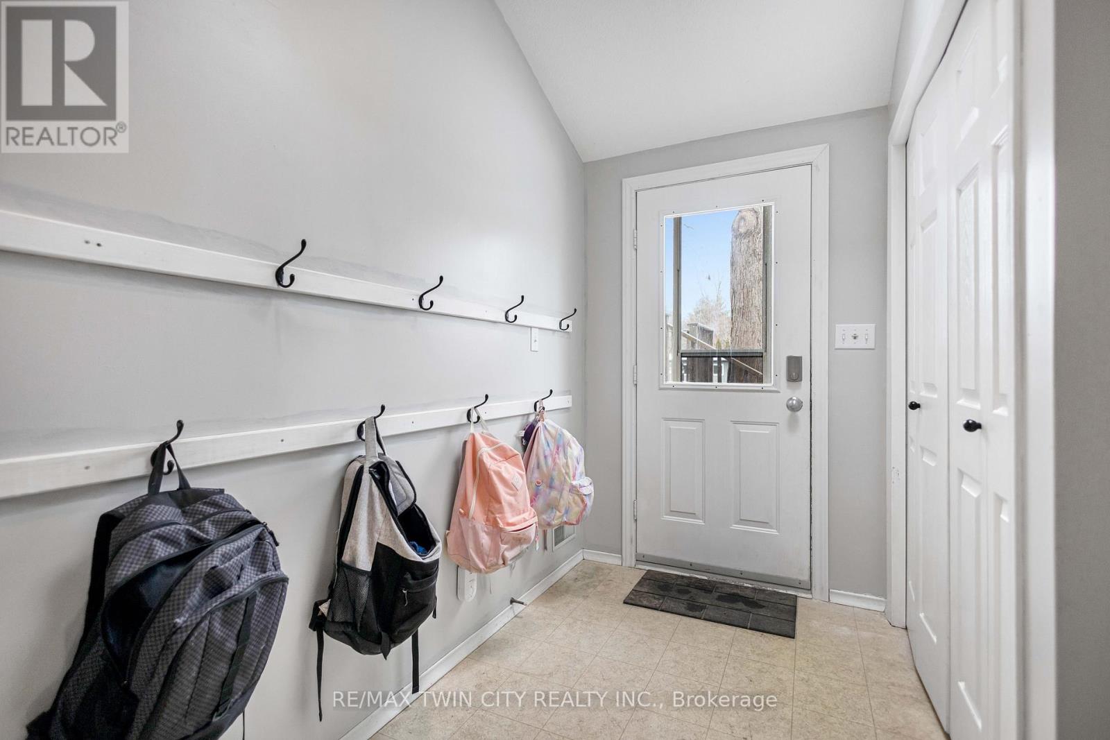 453 Glancaster Road, Hamilton, Ontario  L0R 1W0 - Photo 21 - X12796154