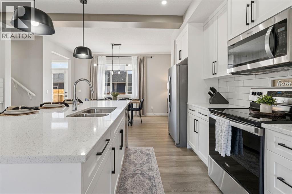 512 River Avenue, Cochrane, Alberta  T4C 3B8 - Photo 5 - A2286198