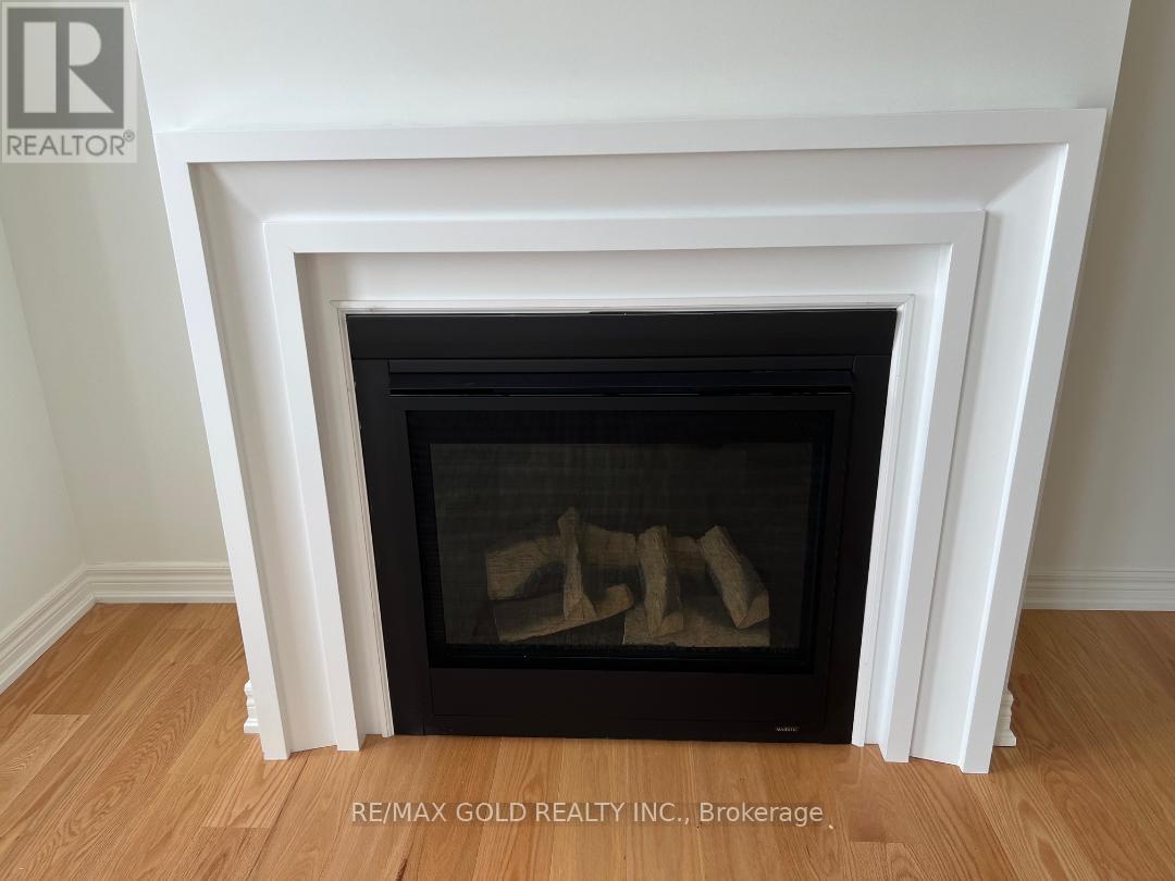 105 Picardy Drive, Hamilton (Stoney Creek Mountain), Ontario  L8J 0M9 - Photo 16 - X12795750