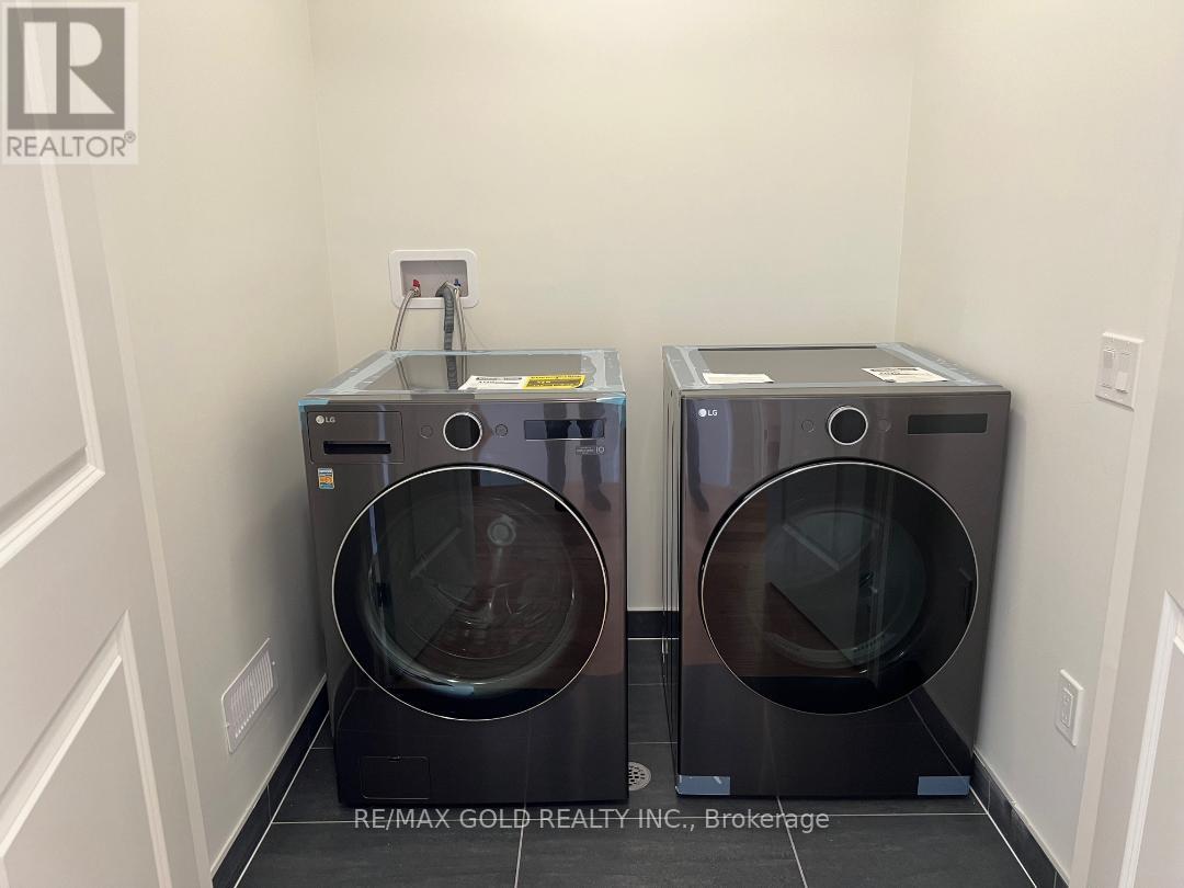 105 Picardy Drive, Hamilton (Stoney Creek Mountain), Ontario  L8J 0M9 - Photo 21 - X12795750