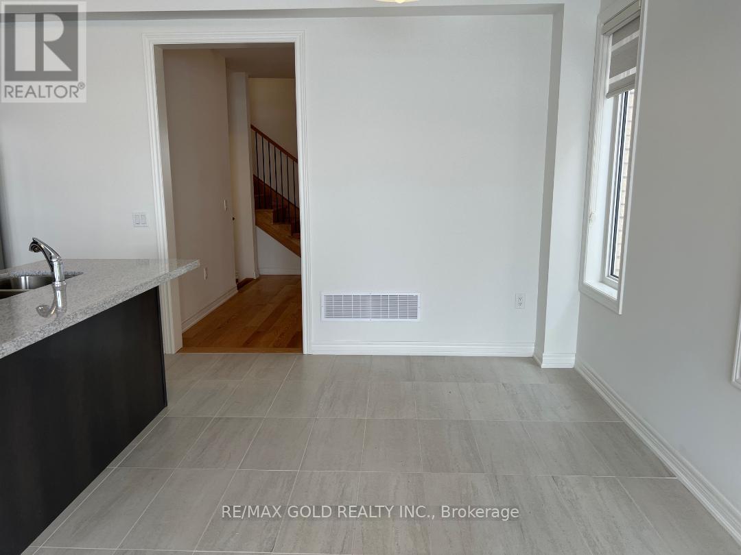 105 Picardy Drive, Hamilton (Stoney Creek Mountain), Ontario  L8J 0M9 - Photo 8 - X12795750