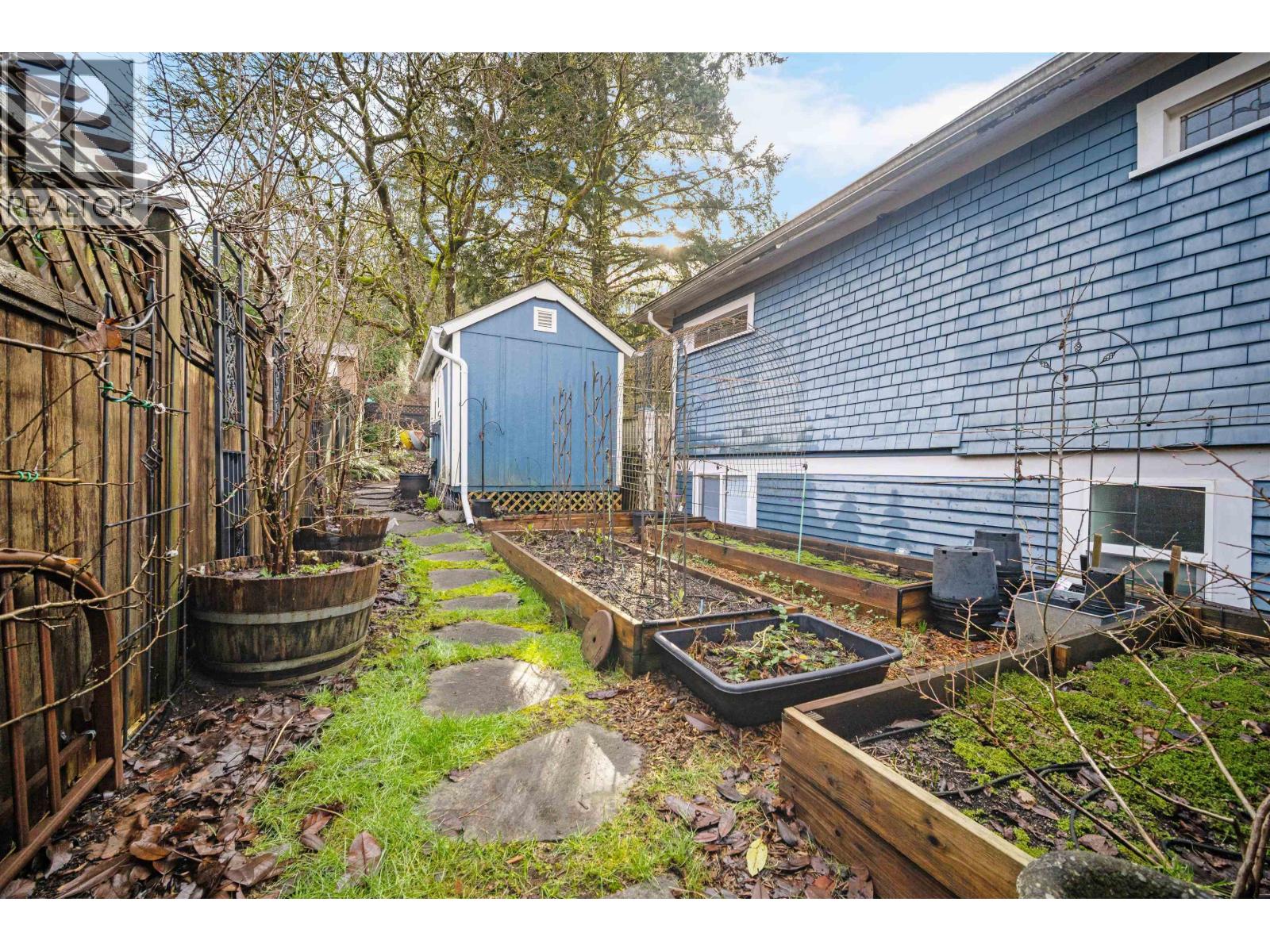 2201 St George Street, Port Moody, British Columbia  V3H 2G1 - Photo 8 - R3090876