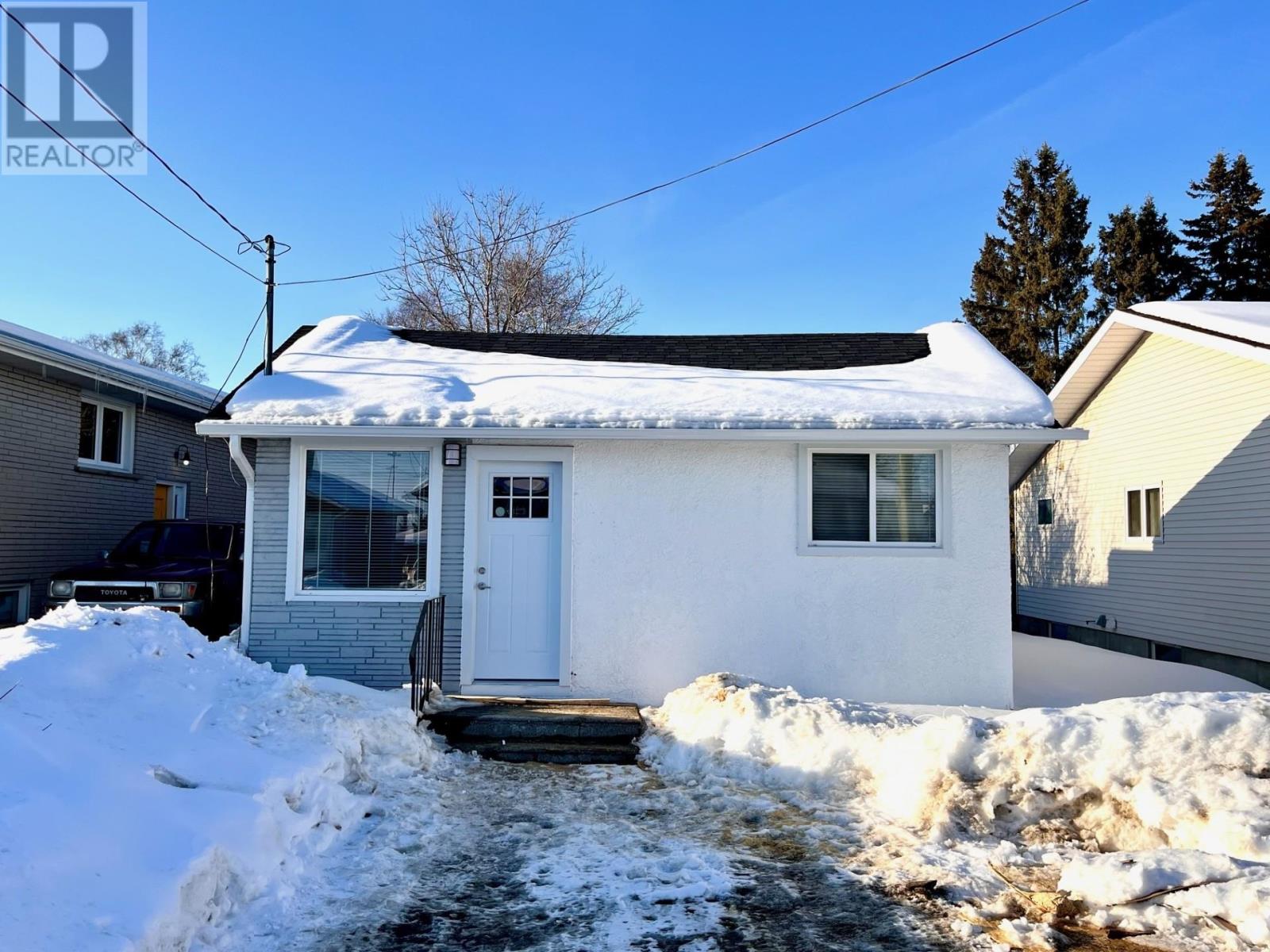 514 Strand Ave, Thunder Bay, Ontario  P7B 5B1 - Photo 2 - TB2600251